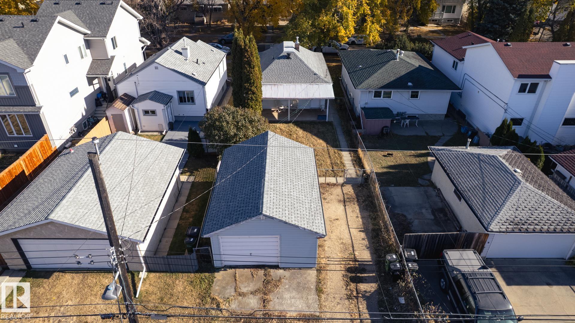 Photo 5 at 13126 64 Street NW, Belvedere, Edmonton