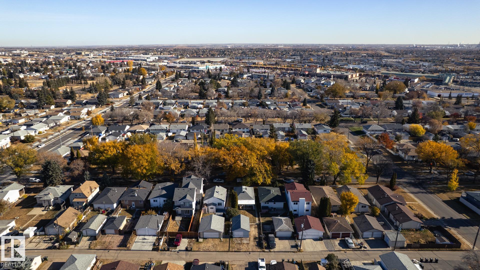 Photo 10 at 13126 64 Street NW, Belvedere, Edmonton