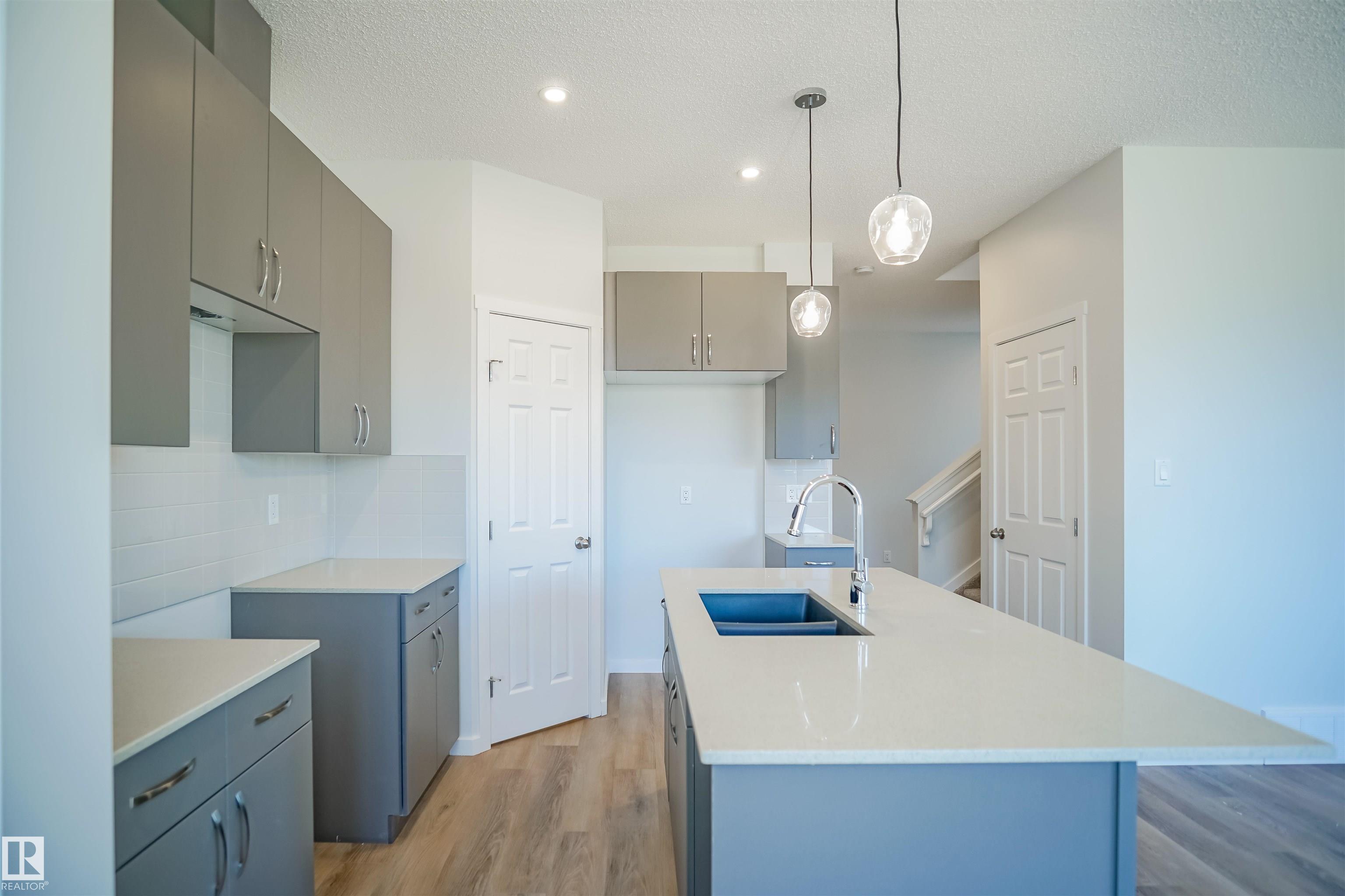 Photo 15 at 907 16 Avenue NW, Aster, Edmonton