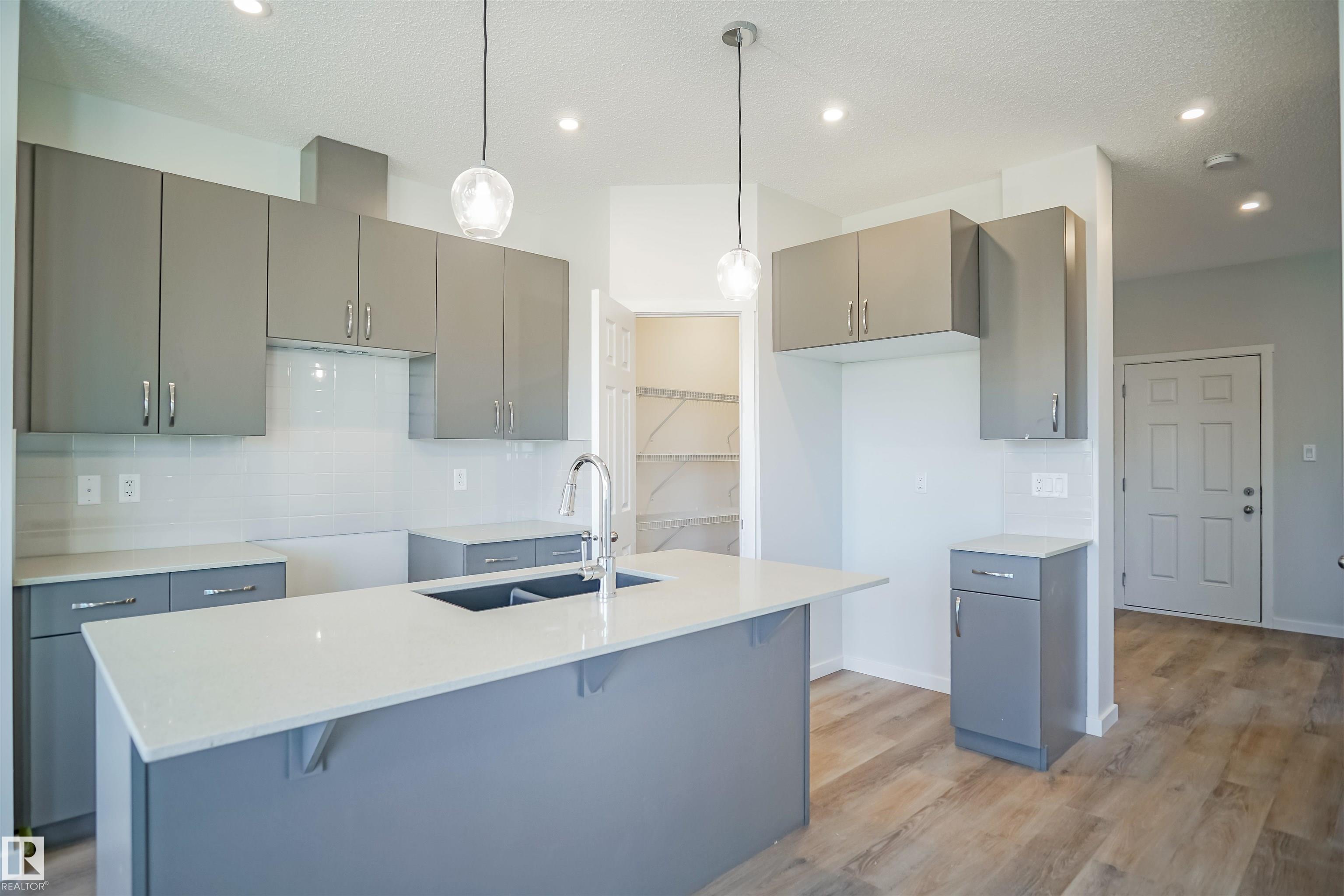 Photo 17 at 907 16 Avenue NW, Aster, Edmonton