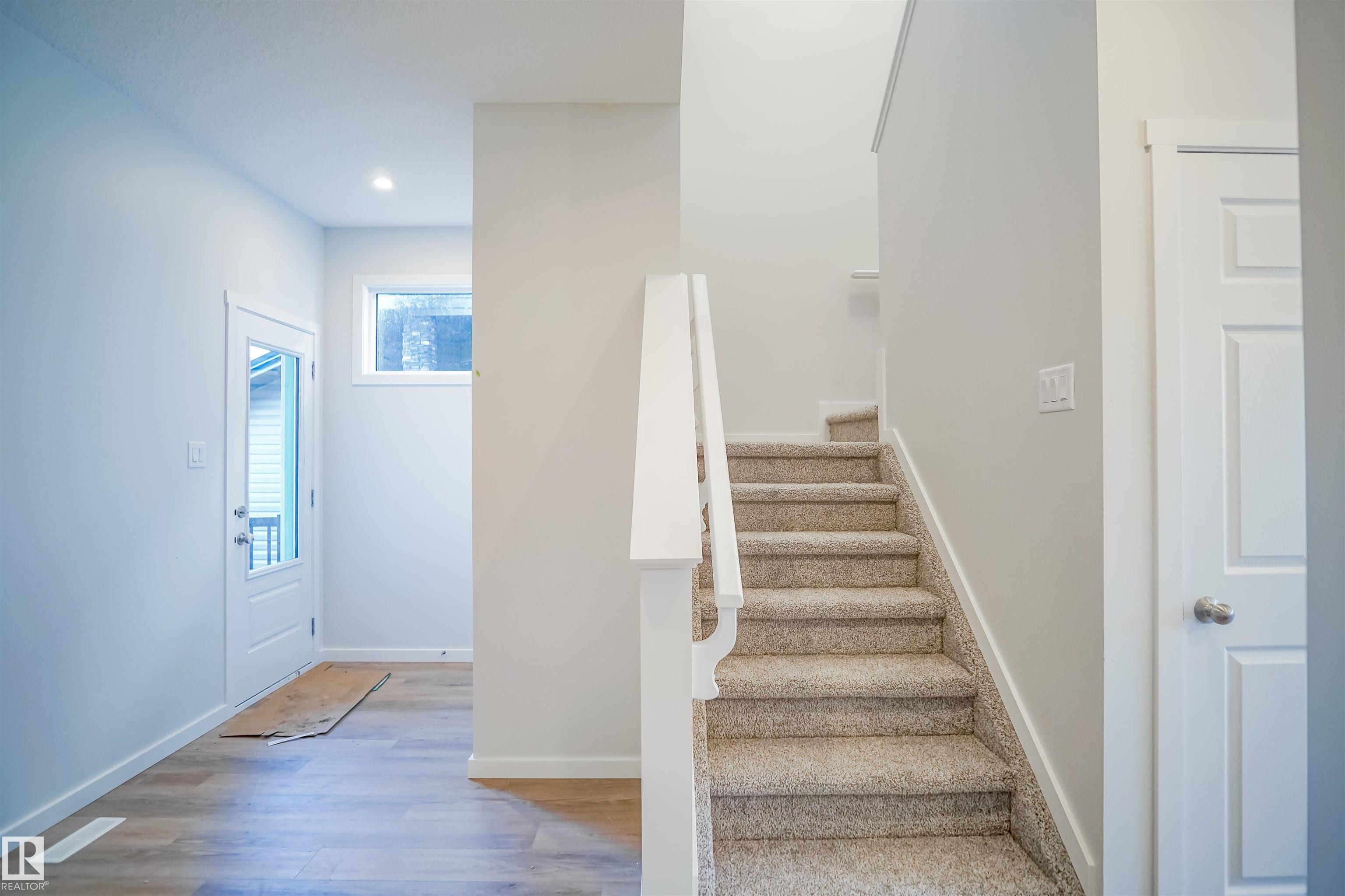 Photo 3 at 907 16 Avenue NW, Aster, Edmonton