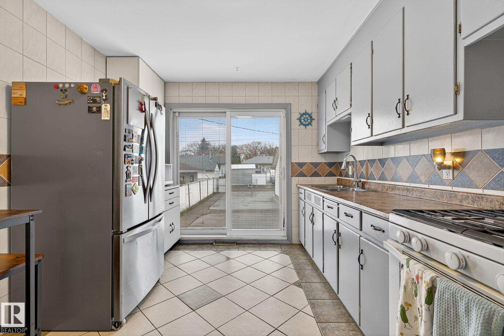 Photo 11 at 13108 62 Street NW, Belvedere, Edmonton