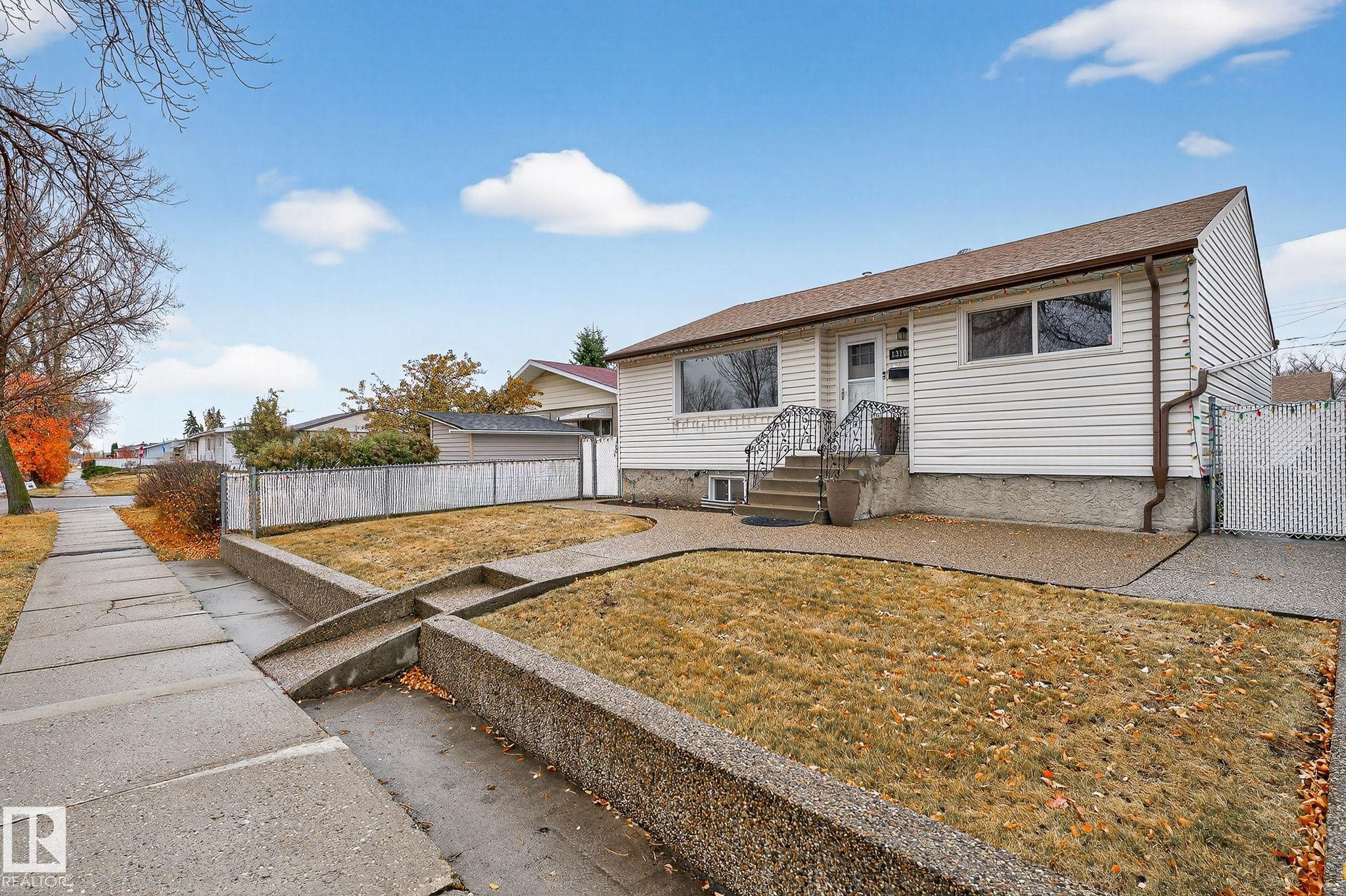 Photo 3 at 13108 62 Street NW, Belvedere, Edmonton