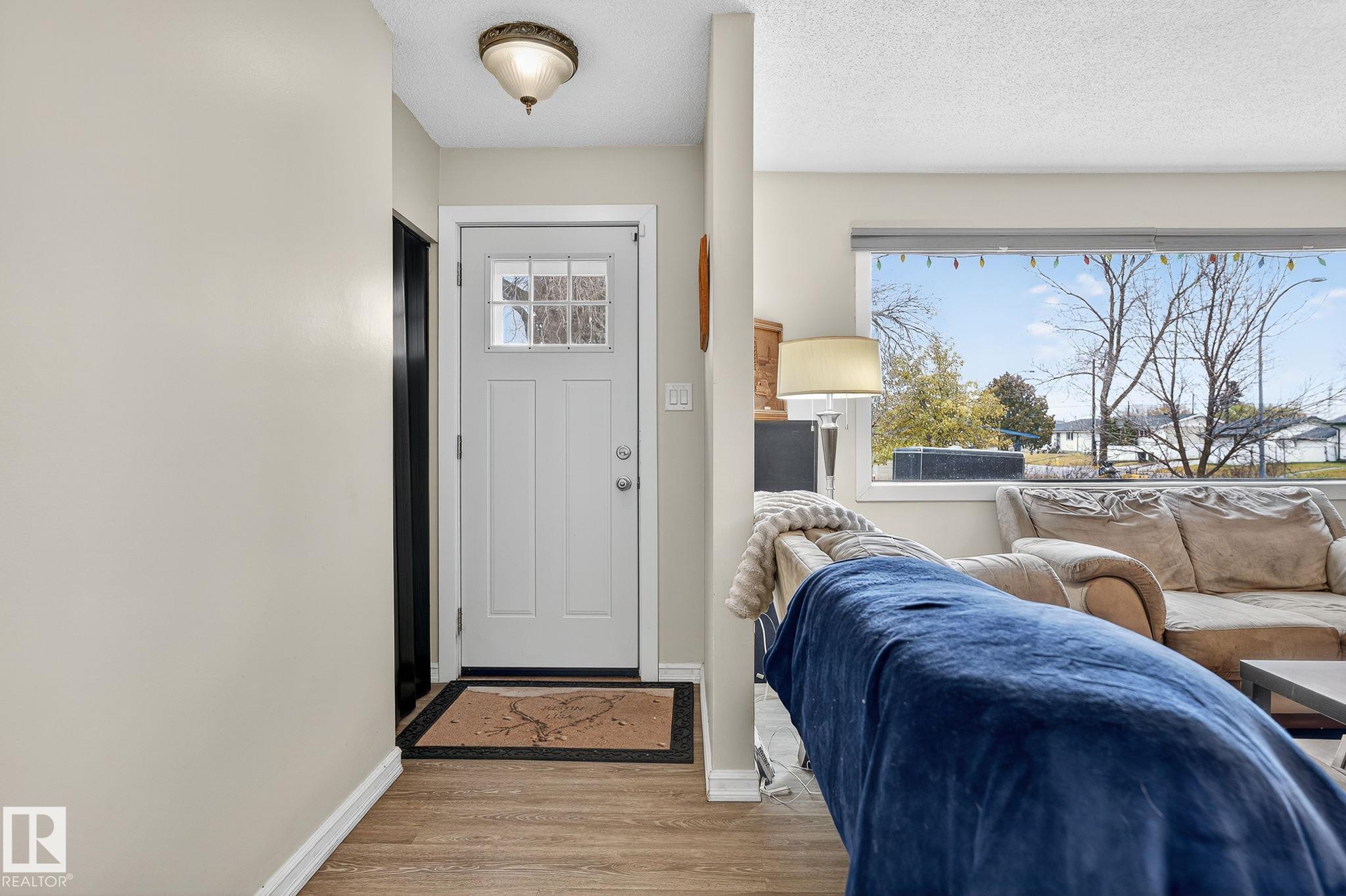 Photo 4 at 13108 62 Street NW, Belvedere, Edmonton