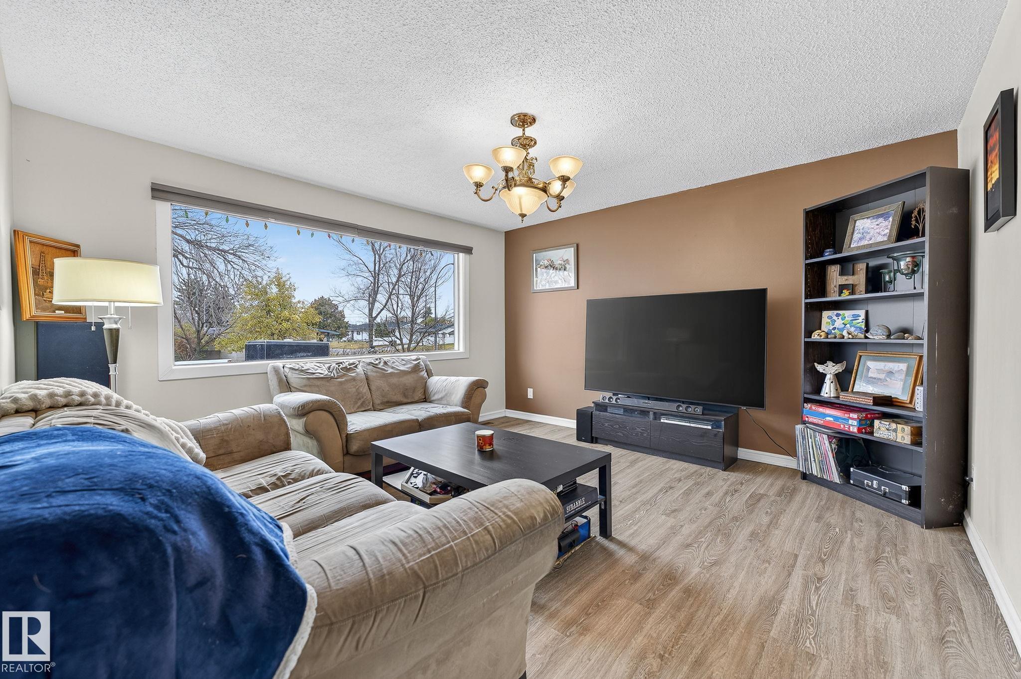 Photo 6 at 13108 62 Street NW, Belvedere, Edmonton