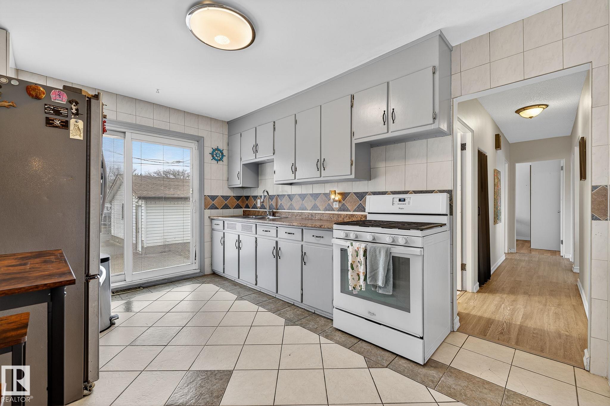 Photo 10 at 13108 62 Street NW, Belvedere, Edmonton