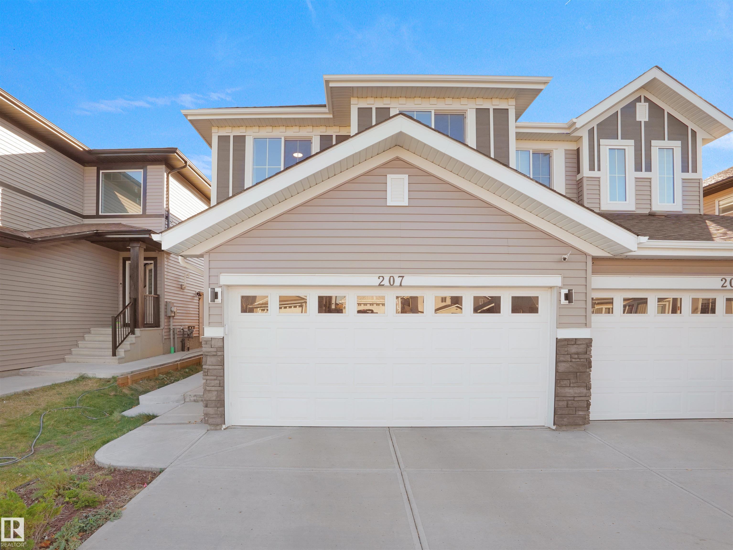 207 41 Avenue NW, Maple Crest, Edmonton 