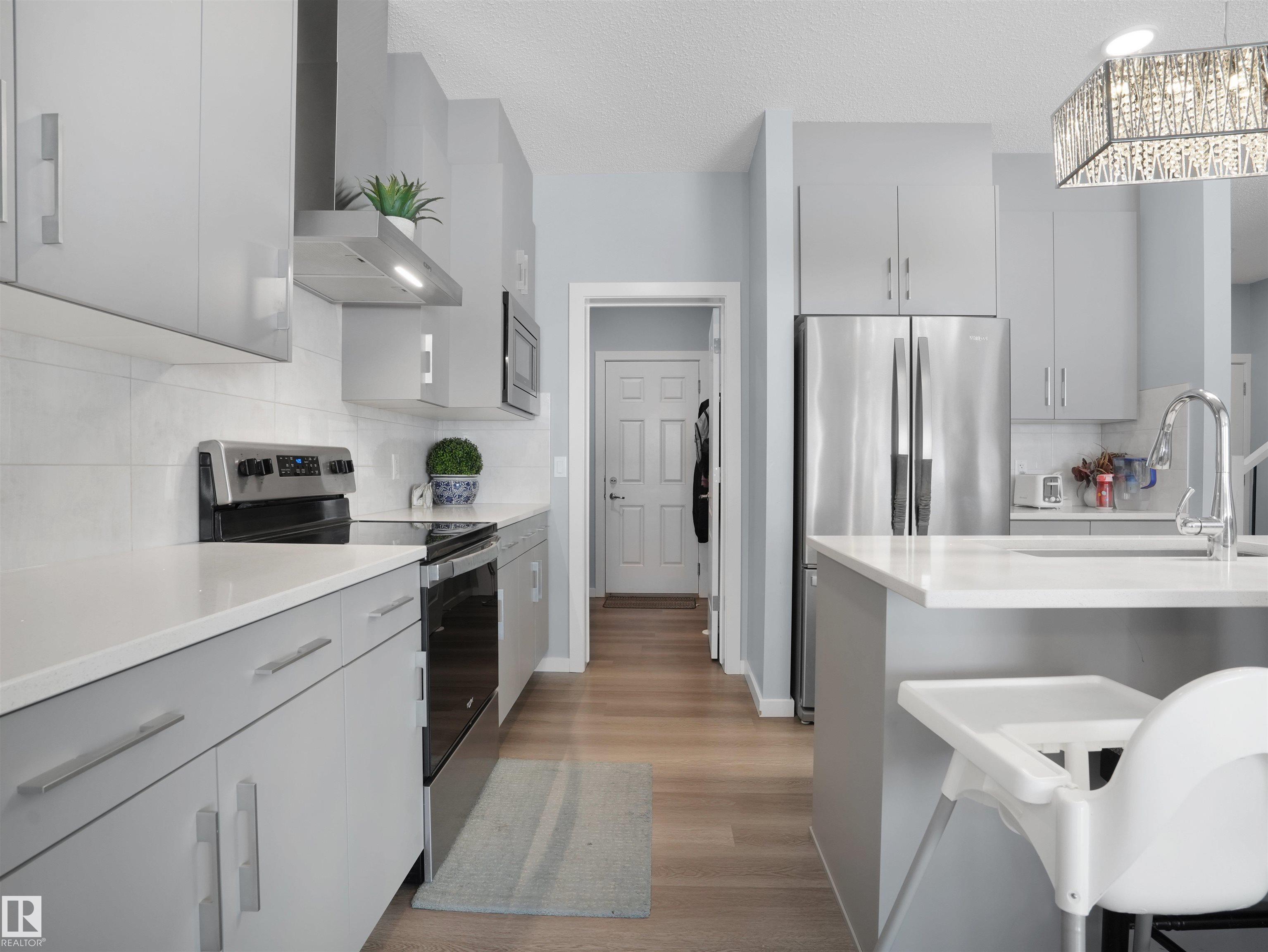 Photo 16 at 207 41 Avenue NW, Maple Crest, Edmonton