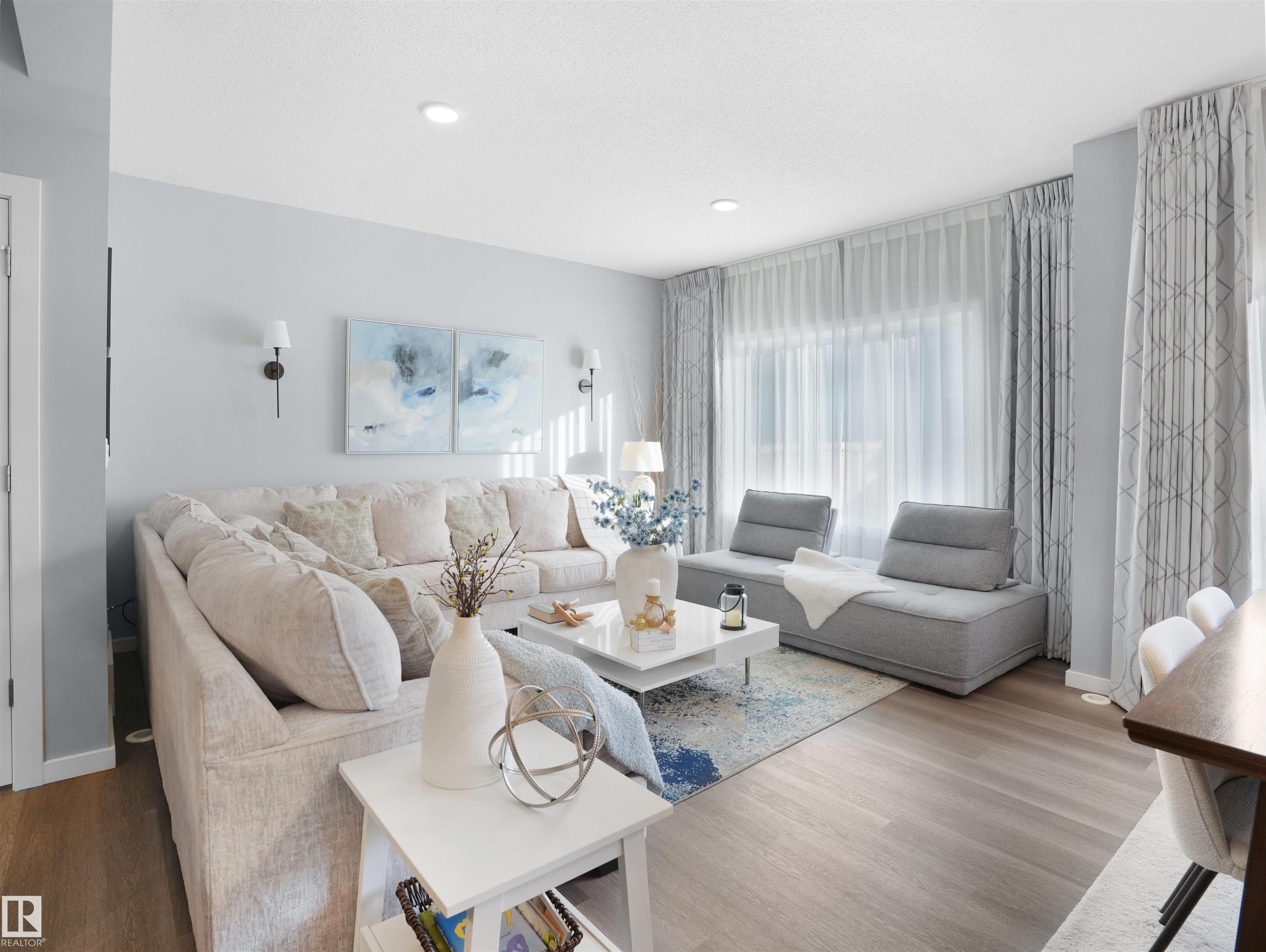 Photo 19 at 207 41 Avenue NW, Maple Crest, Edmonton