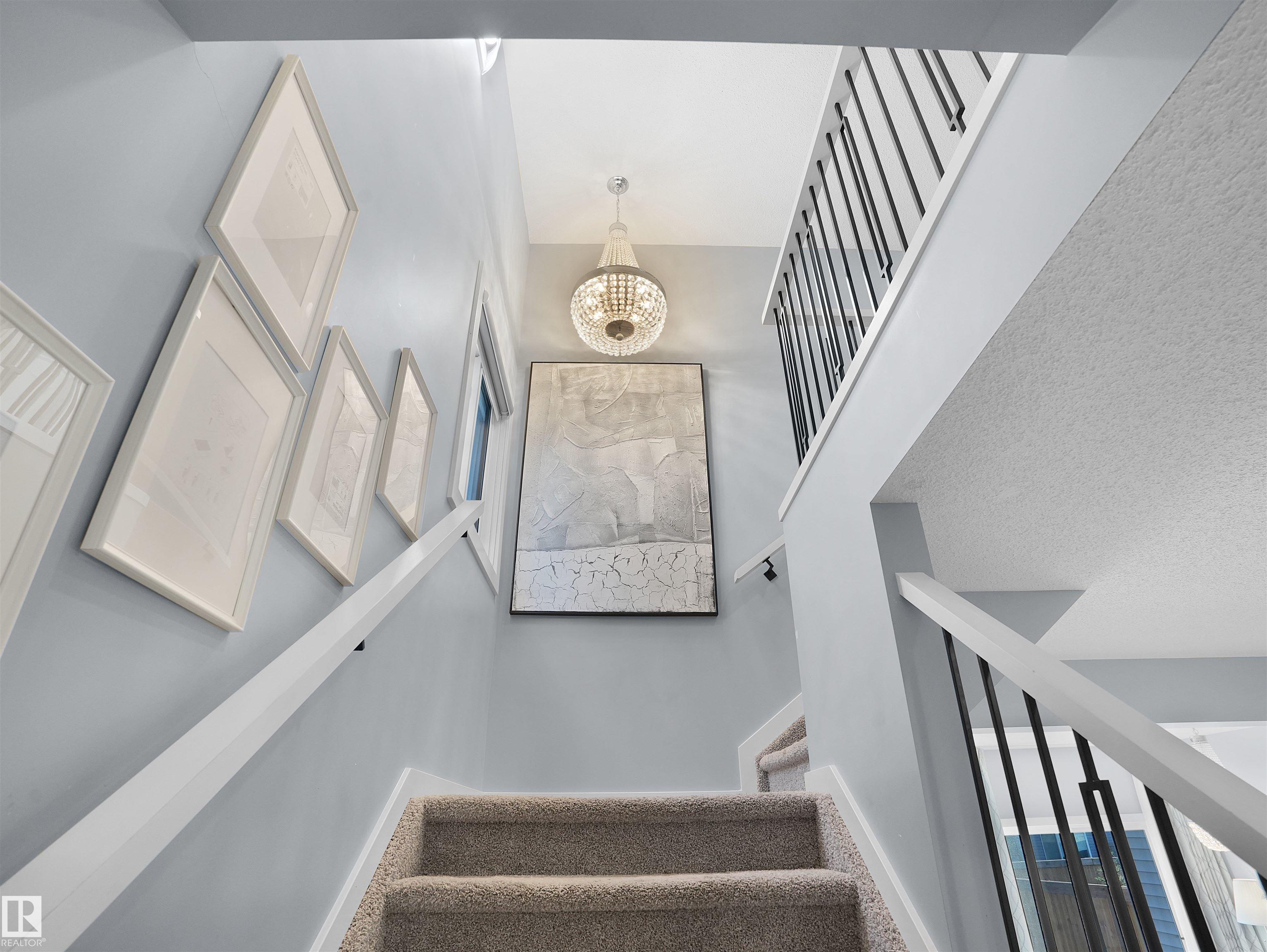 Photo 32 at 207 41 Avenue NW, Maple Crest, Edmonton