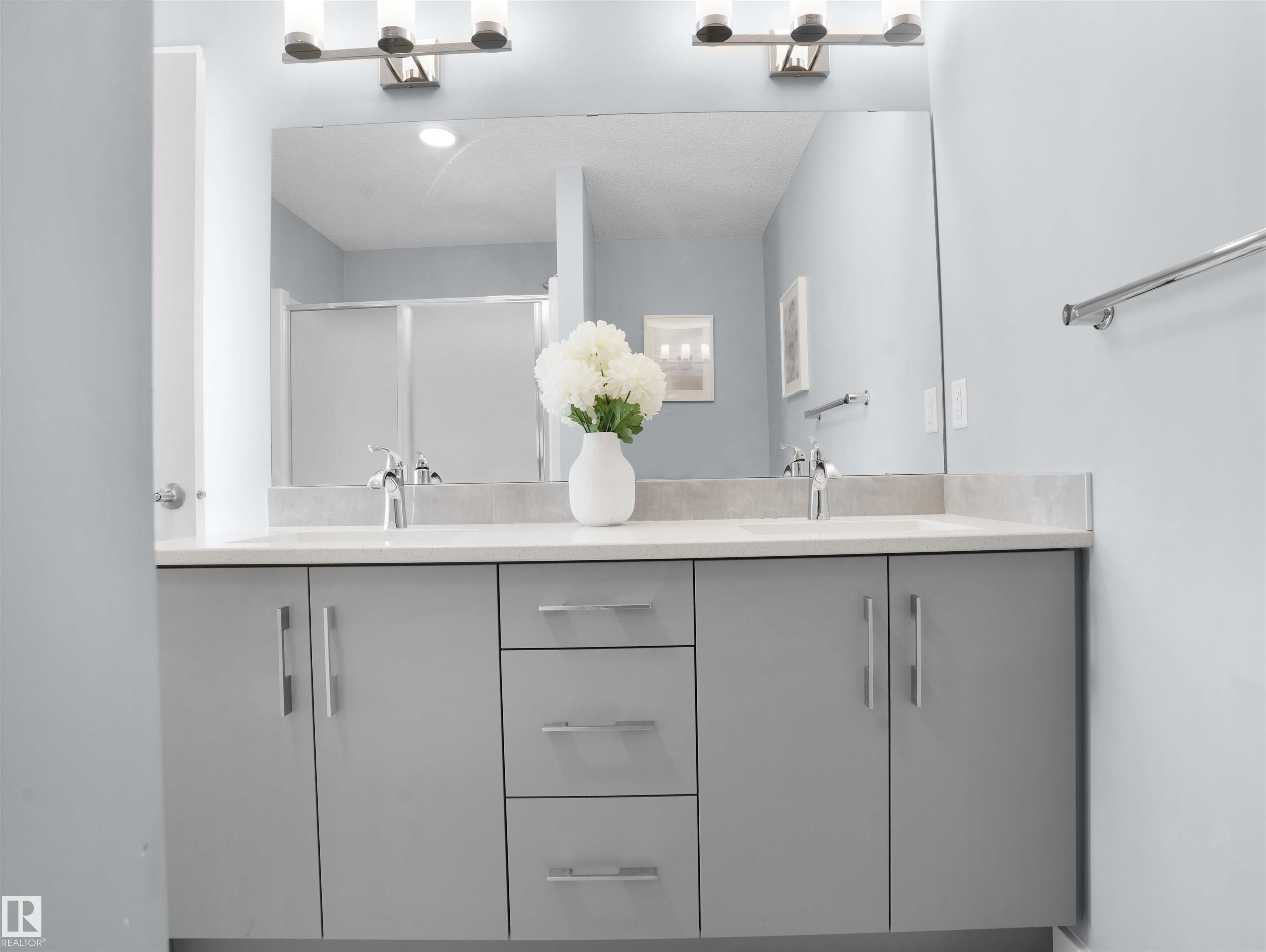 Photo 42 at 207 41 Avenue NW, Maple Crest, Edmonton