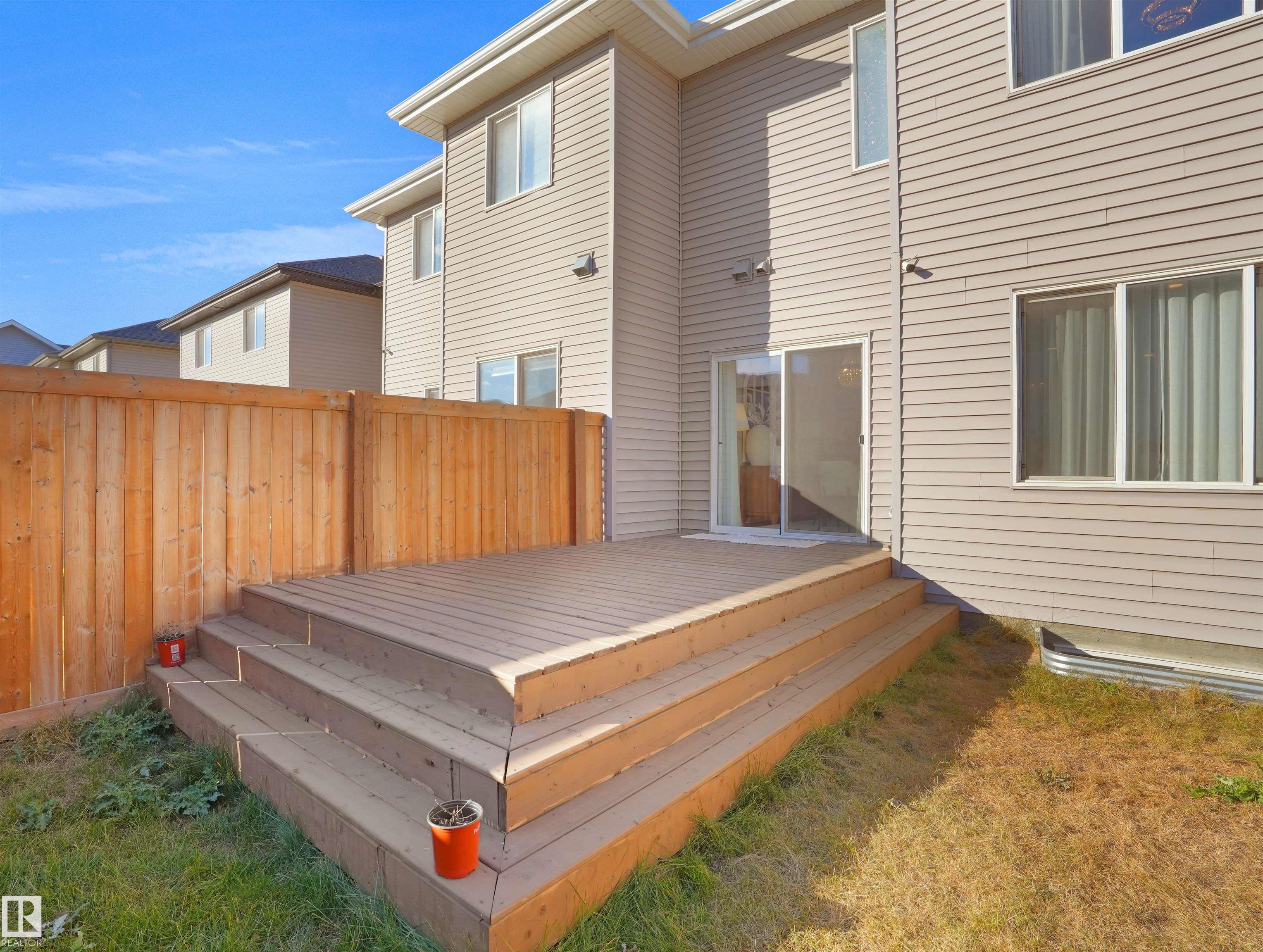 Photo 7 at 207 41 Avenue NW, Maple Crest, Edmonton