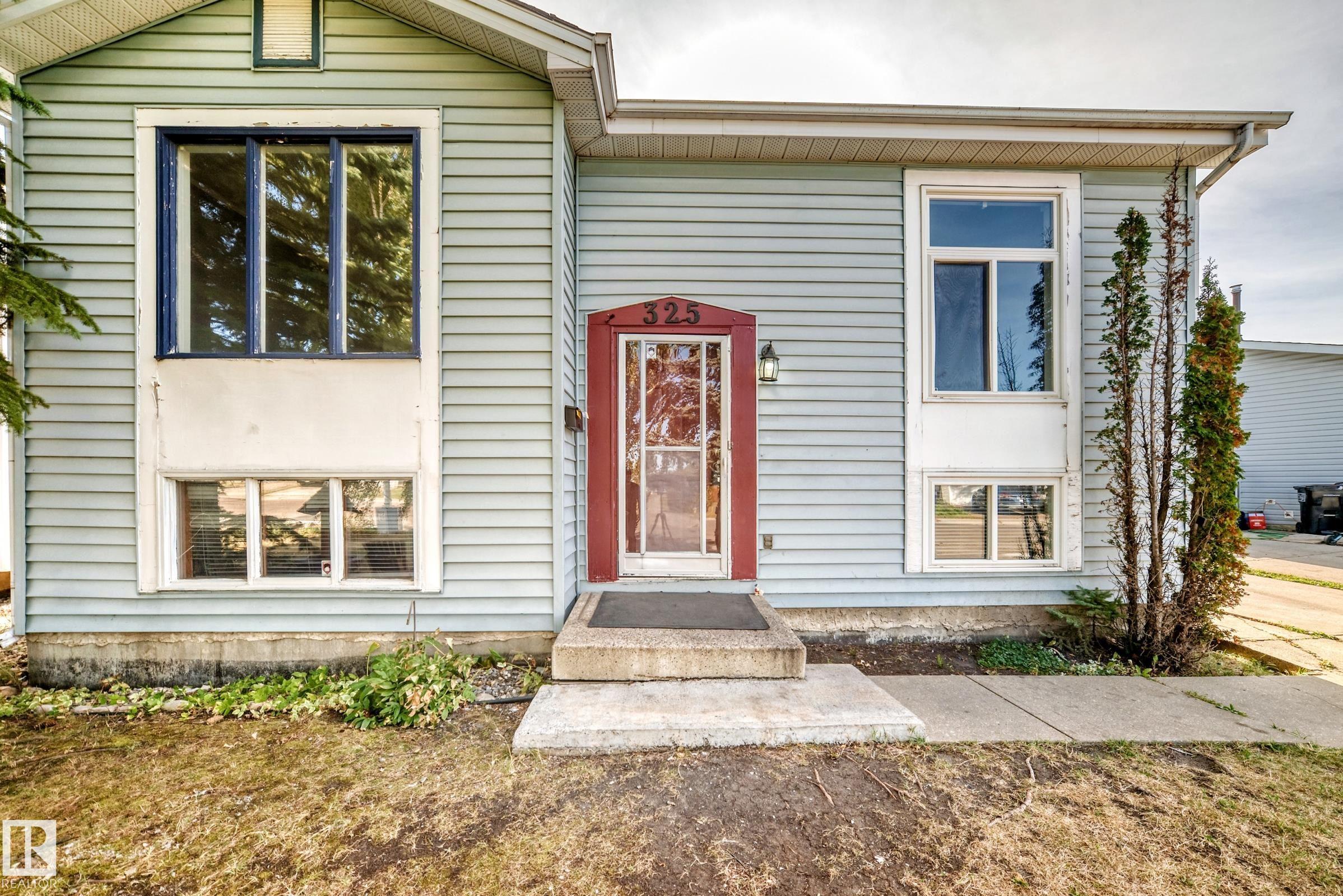 Photo 2 at 325 Warwick Road NW, Dunluce, Edmonton