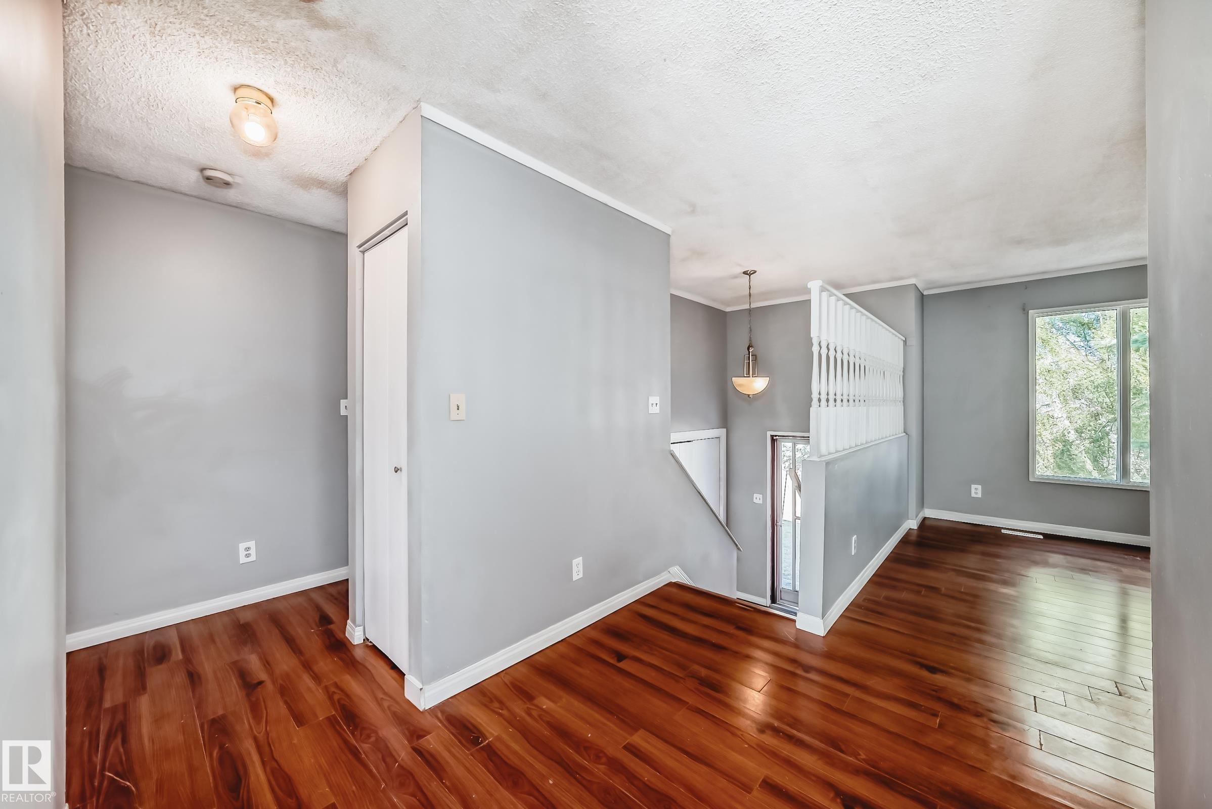 Photo 34 at 325 Warwick Road NW, Dunluce, Edmonton