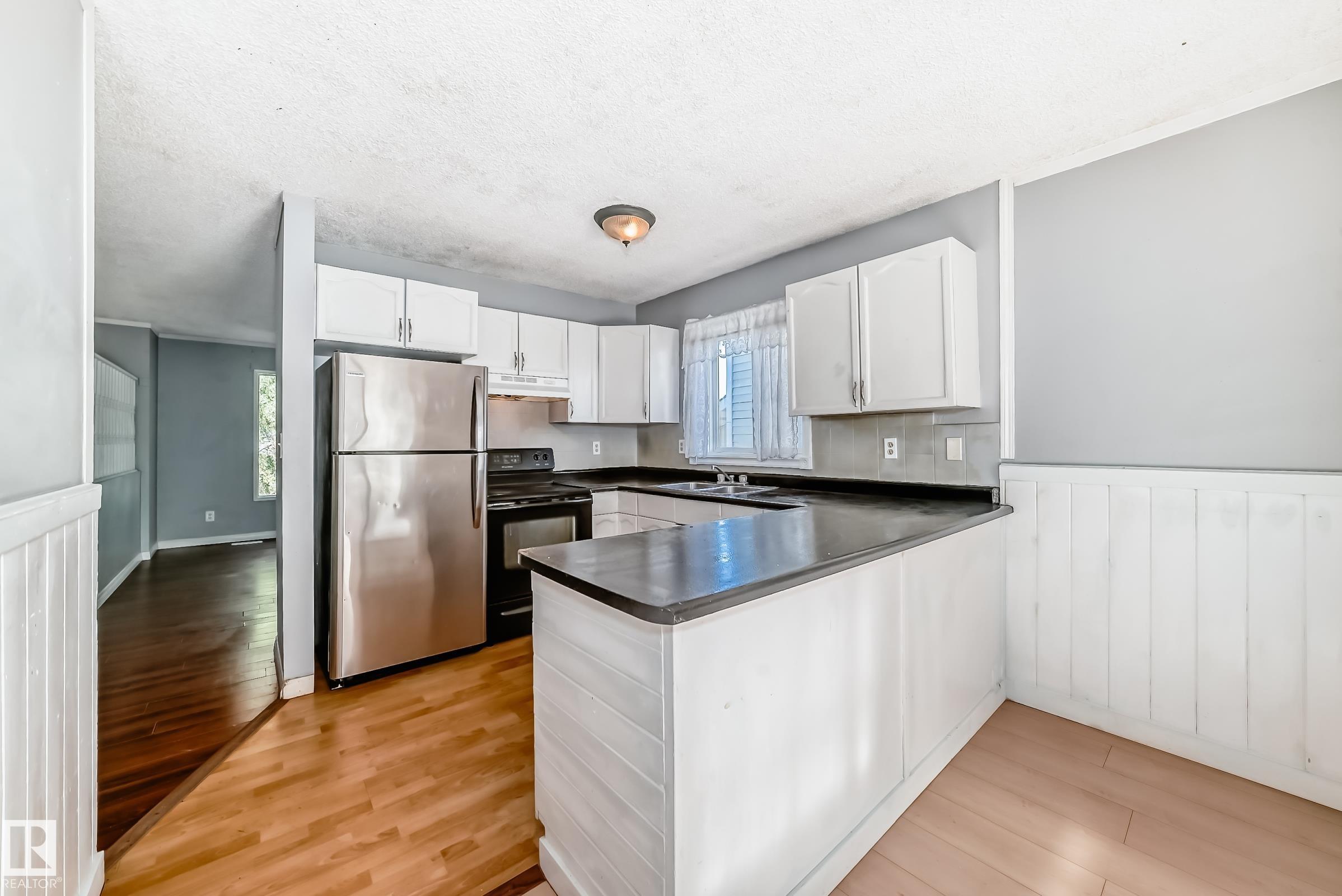 Photo 6 at 325 Warwick Road NW, Dunluce, Edmonton