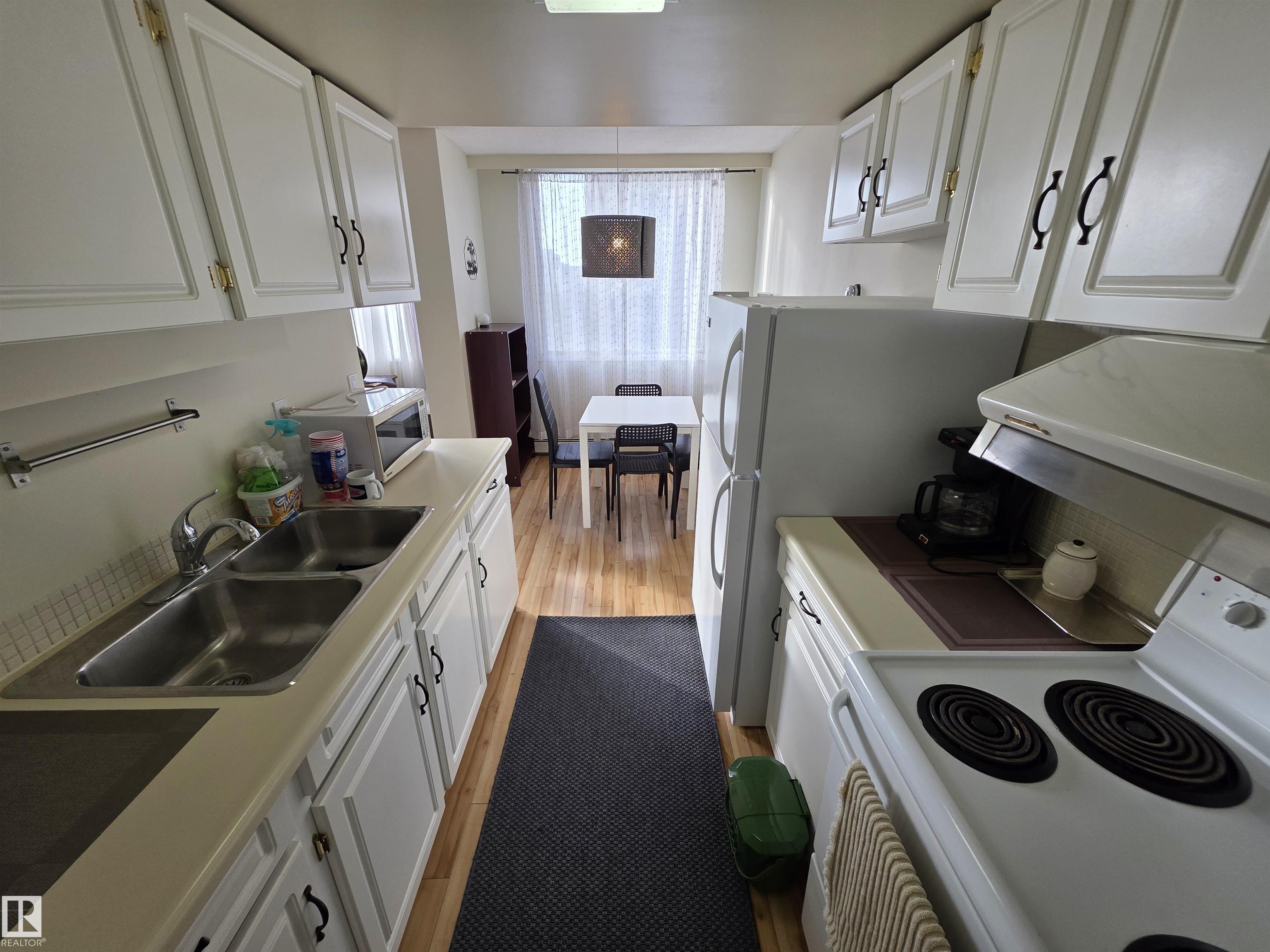 Photo 5 at 810 - 9909 104 Street NW, Downtown, Edmonton