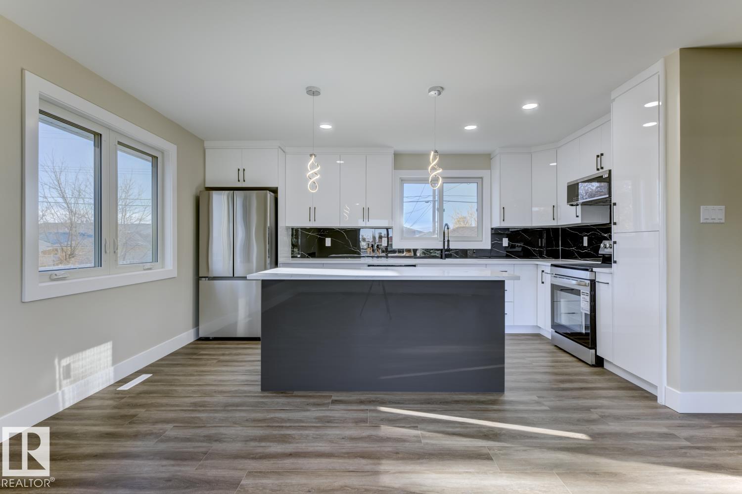 Photo 7 at 12904 95a Street NW, Killarney, Edmonton