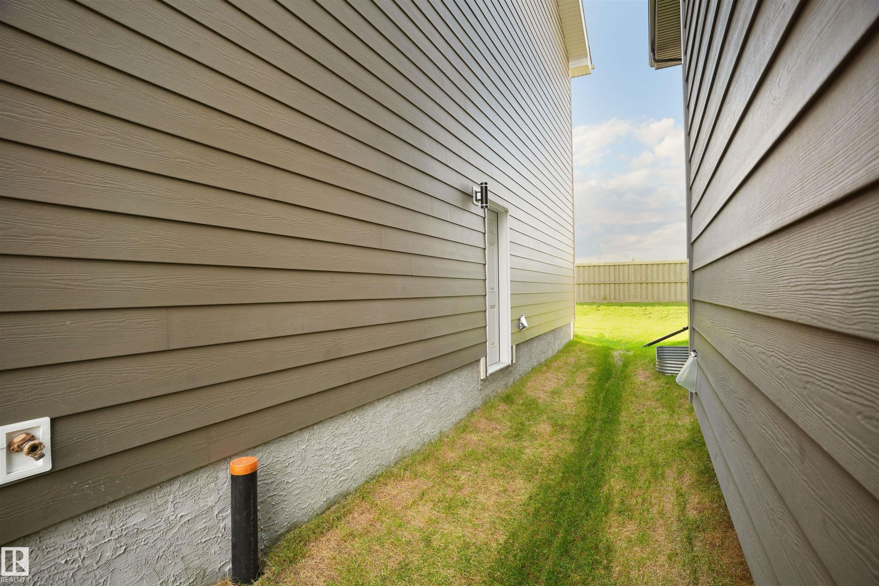 Photo 3 at 4685 Chegwin Wynd SW, Chappelle Area, Edmonton