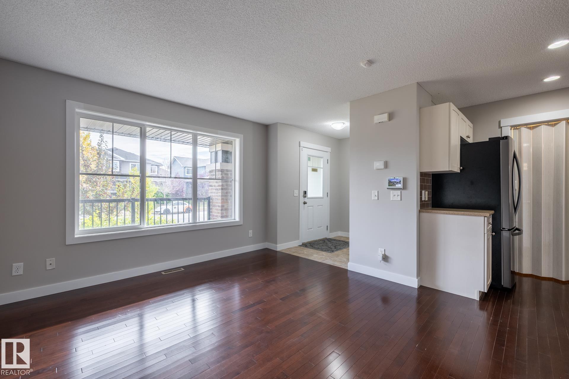 Photo 11 at 512 Chappelle SW, Chappelle Area, Edmonton