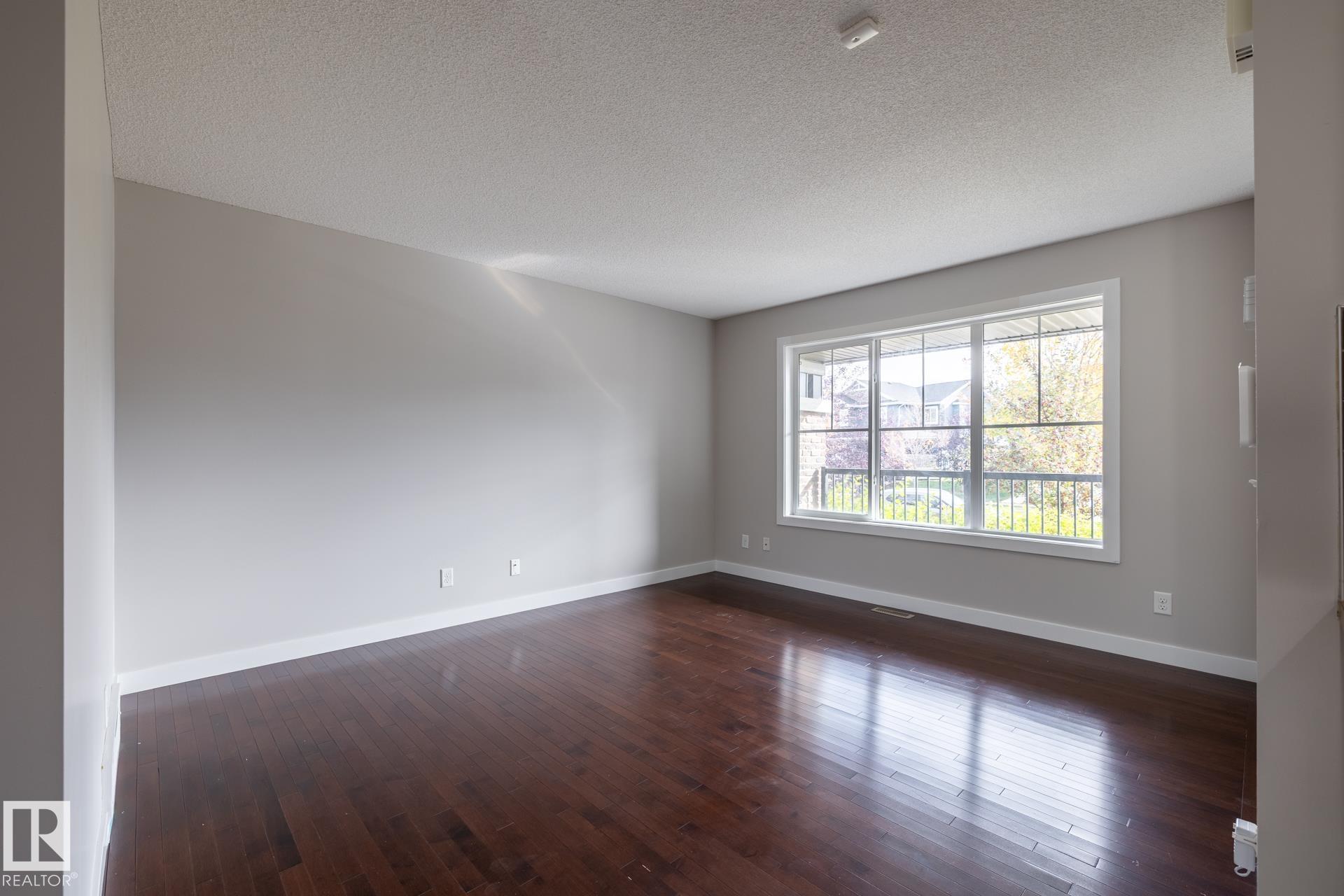 Photo 13 at 512 Chappelle SW, Chappelle Area, Edmonton