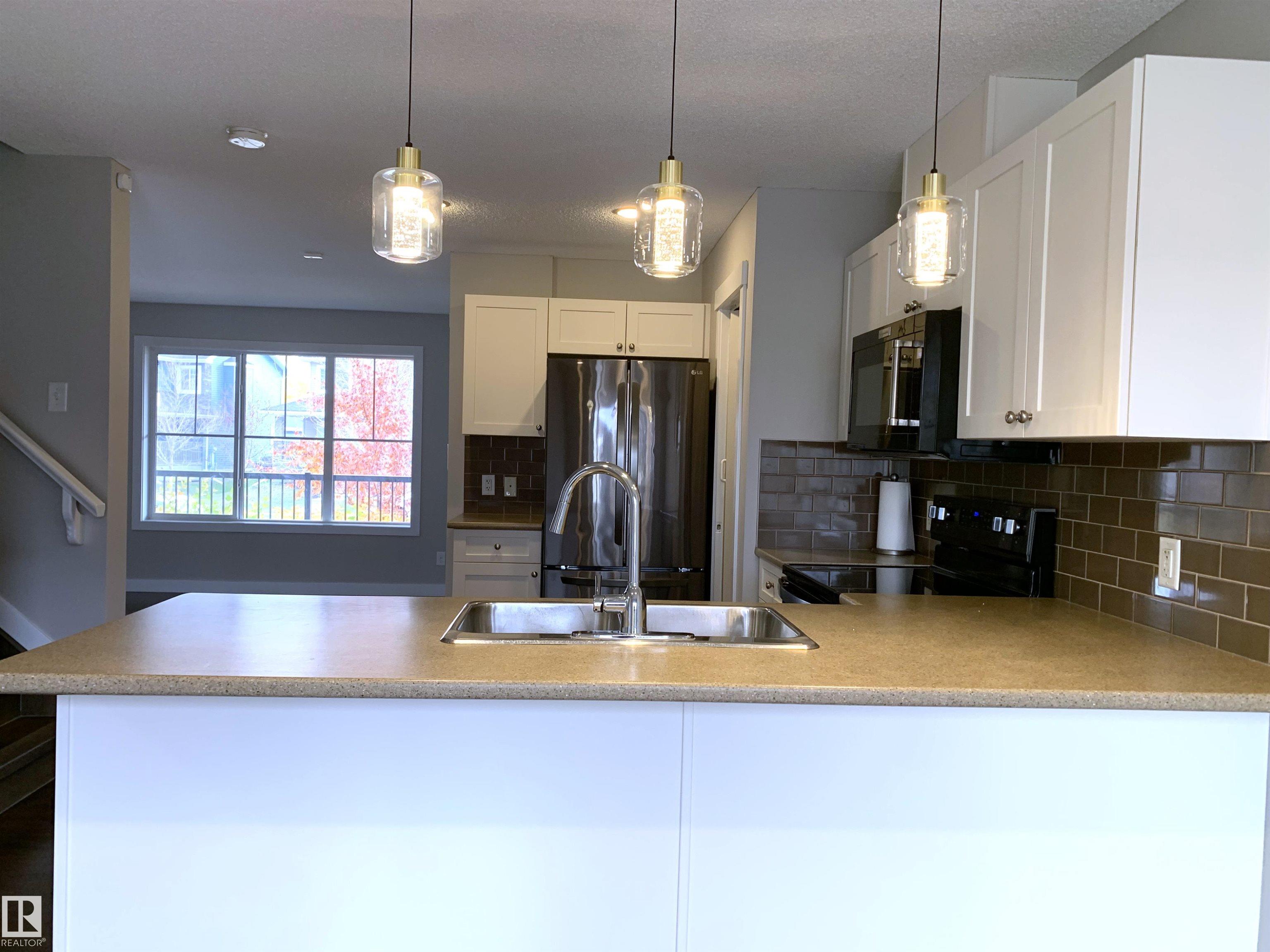 Photo 16 at 512 Chappelle SW, Chappelle Area, Edmonton