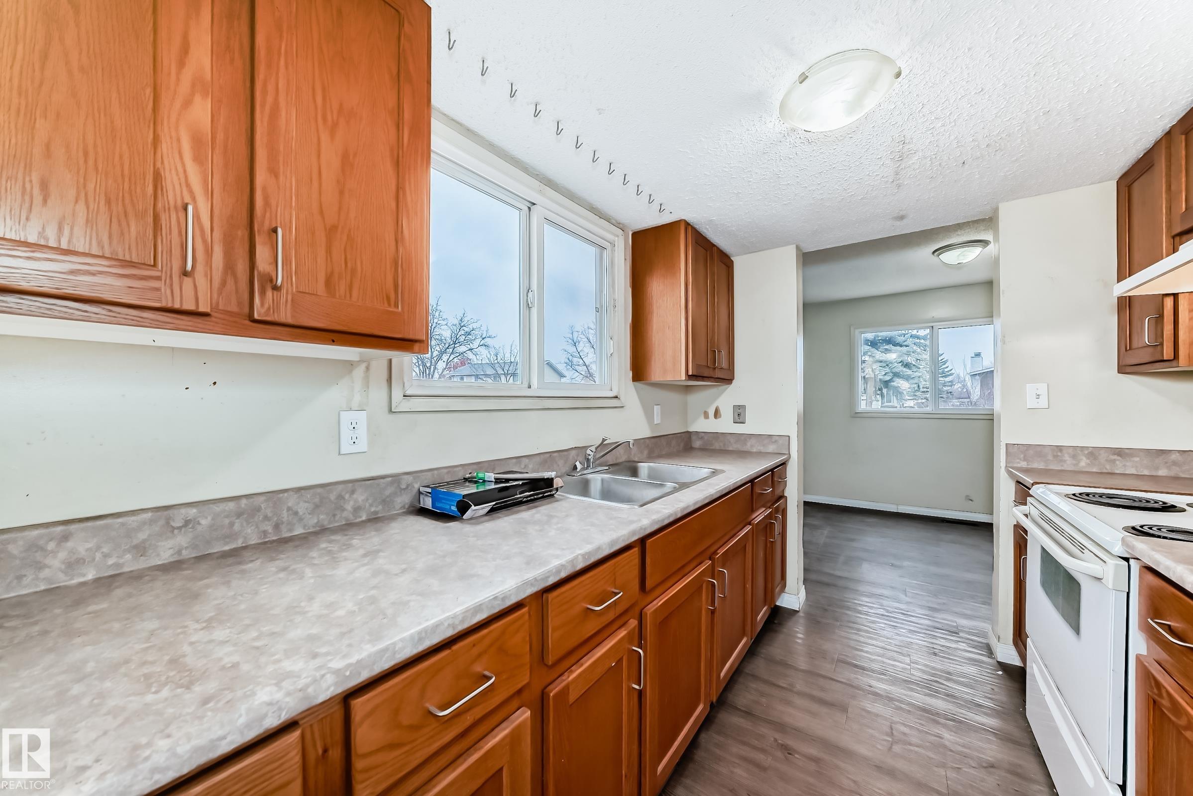 Photo 5 at 12607 161 Avenue NW, Dunluce, Edmonton