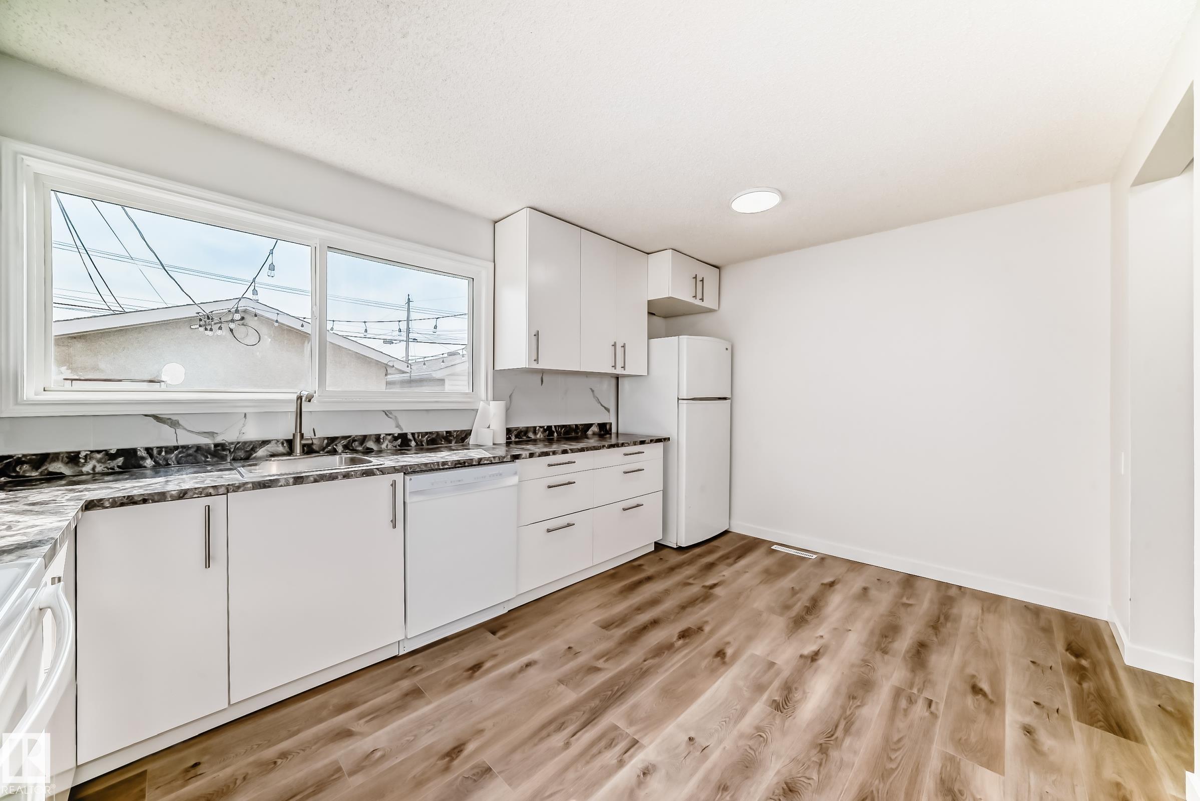 Photo 10 at 13319 85 Street NW, Glengarry, Edmonton