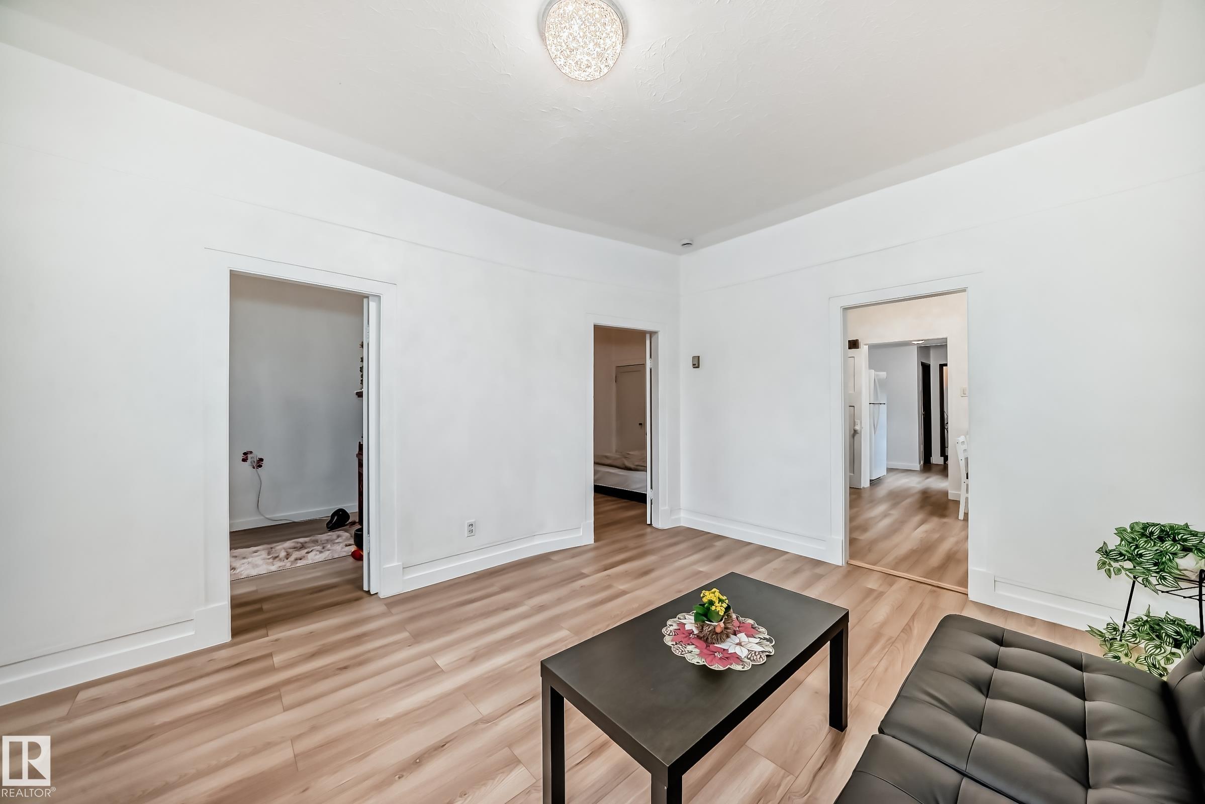 Photo 13 at 11331 92 Street NW, Alberta Avenue, Edmonton