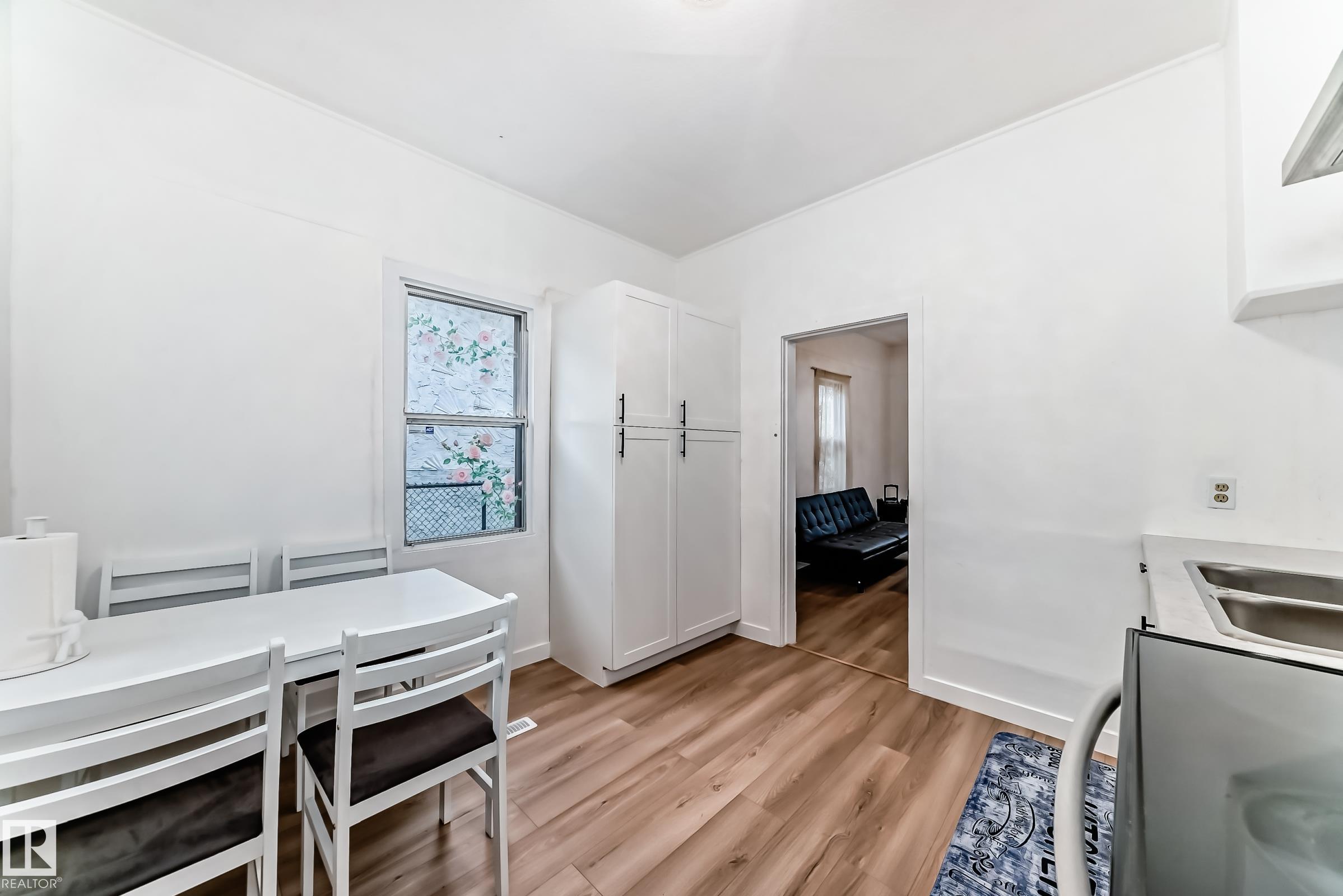 Photo 17 at 11331 92 Street NW, Alberta Avenue, Edmonton