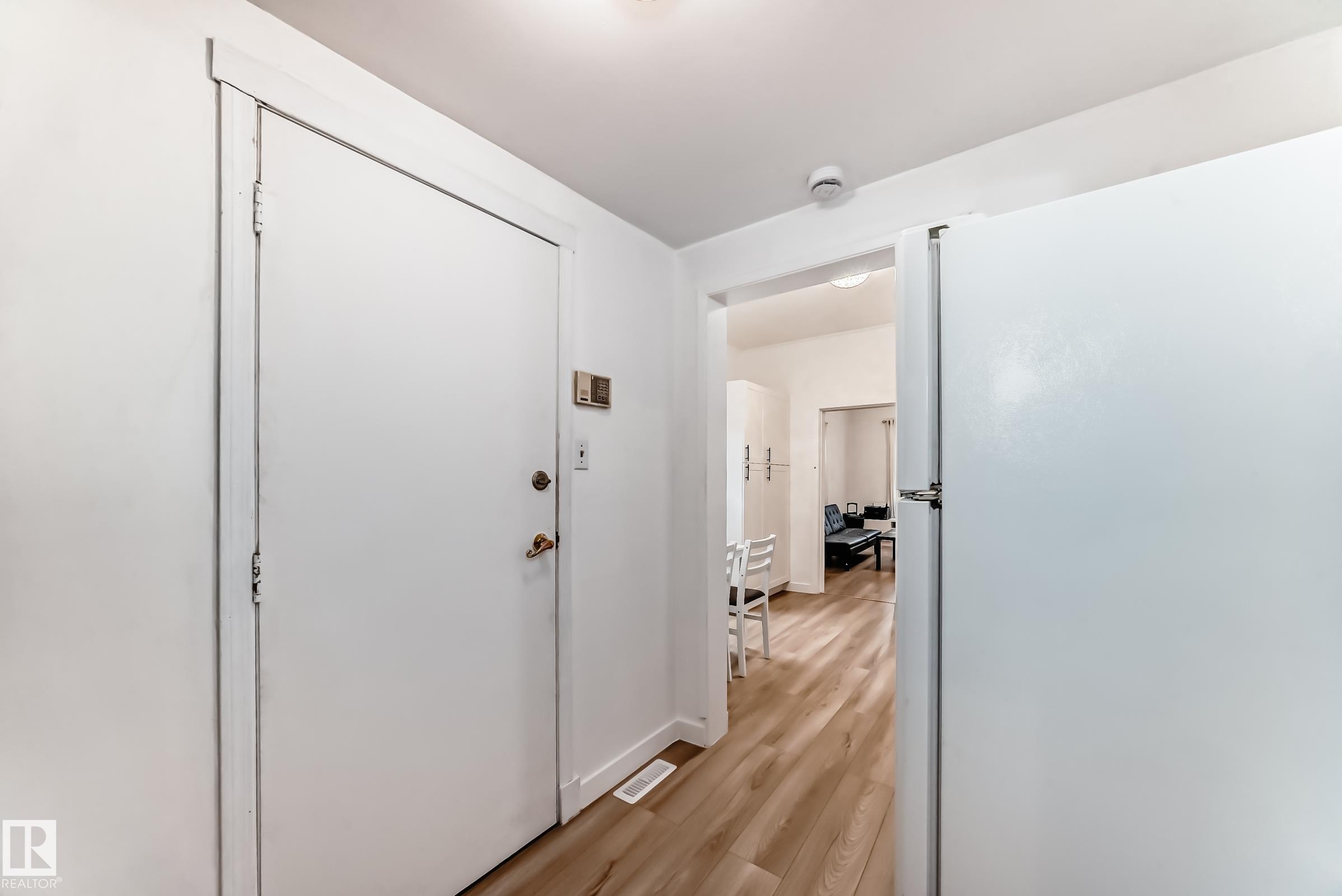 Photo 32 at 11331 92 Street NW, Alberta Avenue, Edmonton