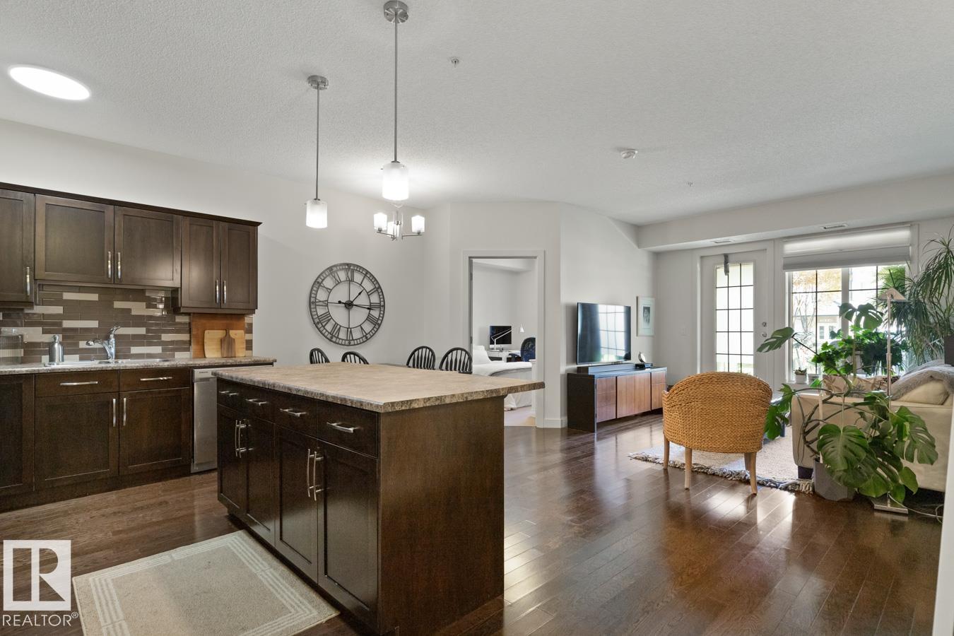 Photo 5 at 114 - 10520 56 Avenue NW, Pleasantview, Edmonton