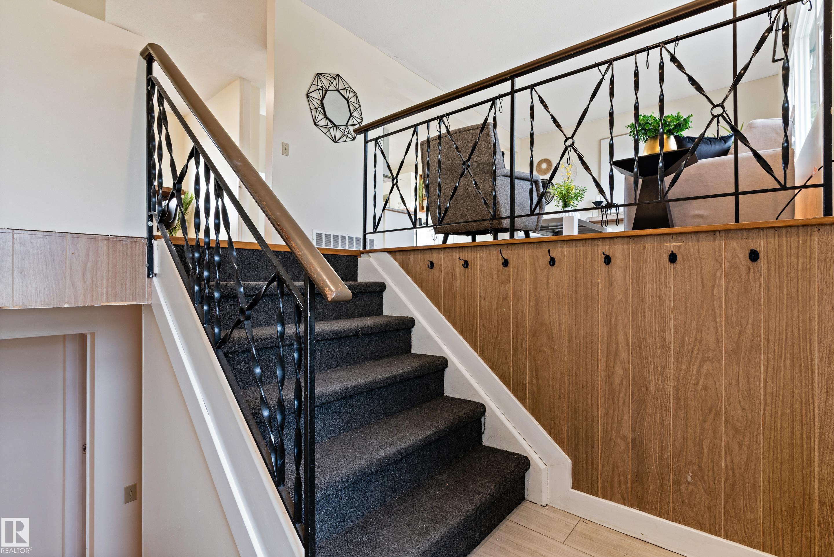 Photo 2 at 7203 93 Avenue NW, Ottewell, Edmonton