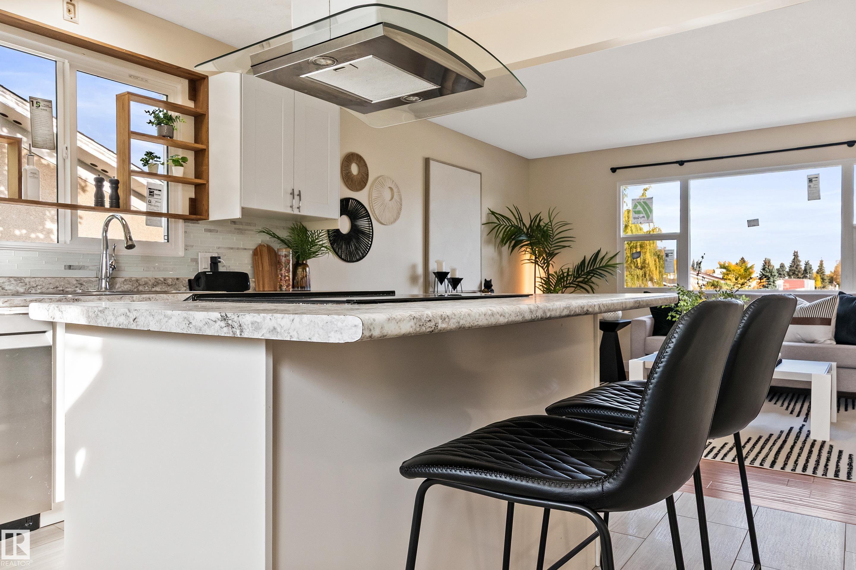 Photo 17 at 7203 93 Avenue NW, Ottewell, Edmonton