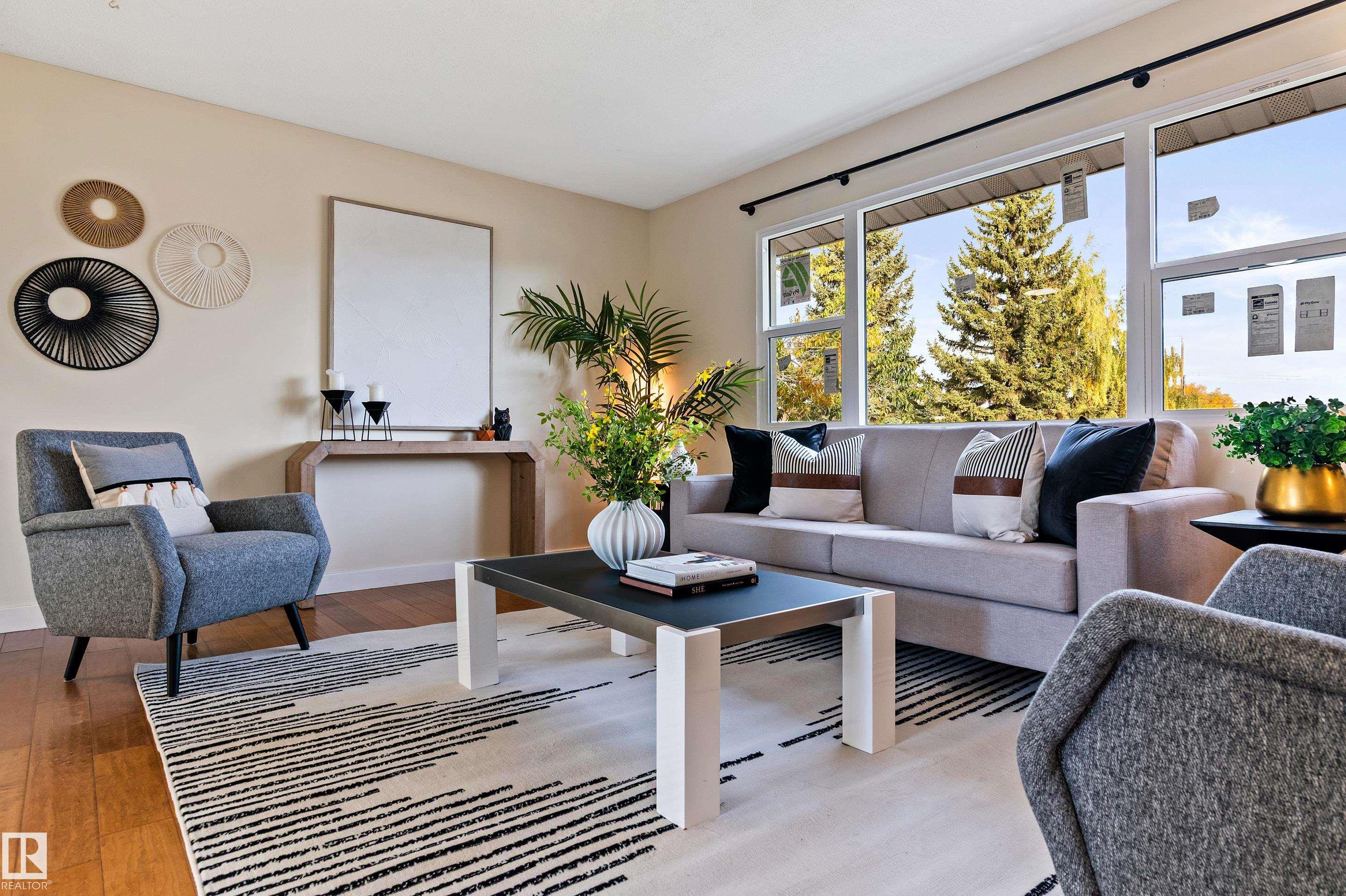 Photo 4 at 7203 93 Avenue NW, Ottewell, Edmonton