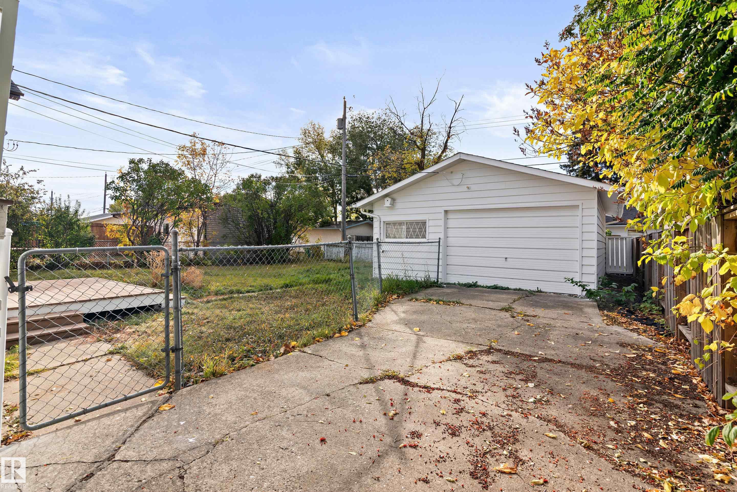 Photo 47 at 7203 93 Avenue NW, Ottewell, Edmonton