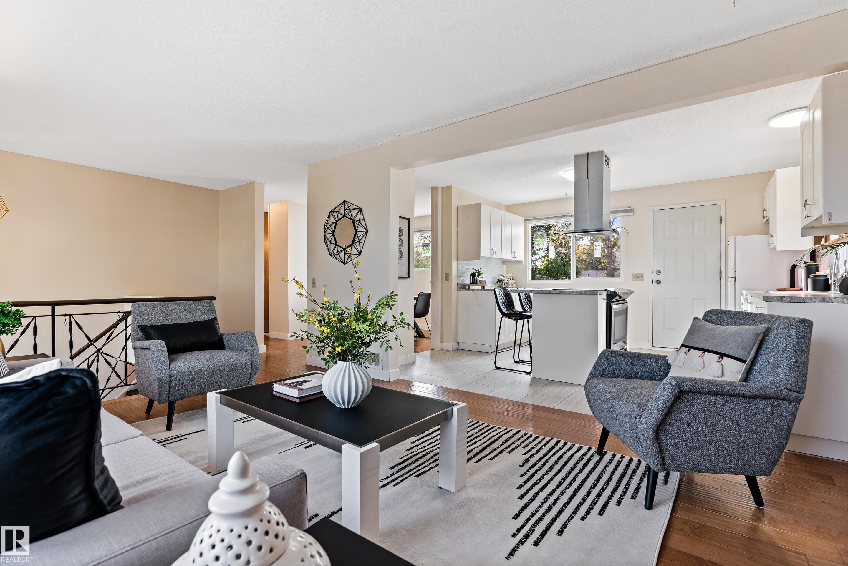 Photo 7 at 7203 93 Avenue NW, Ottewell, Edmonton