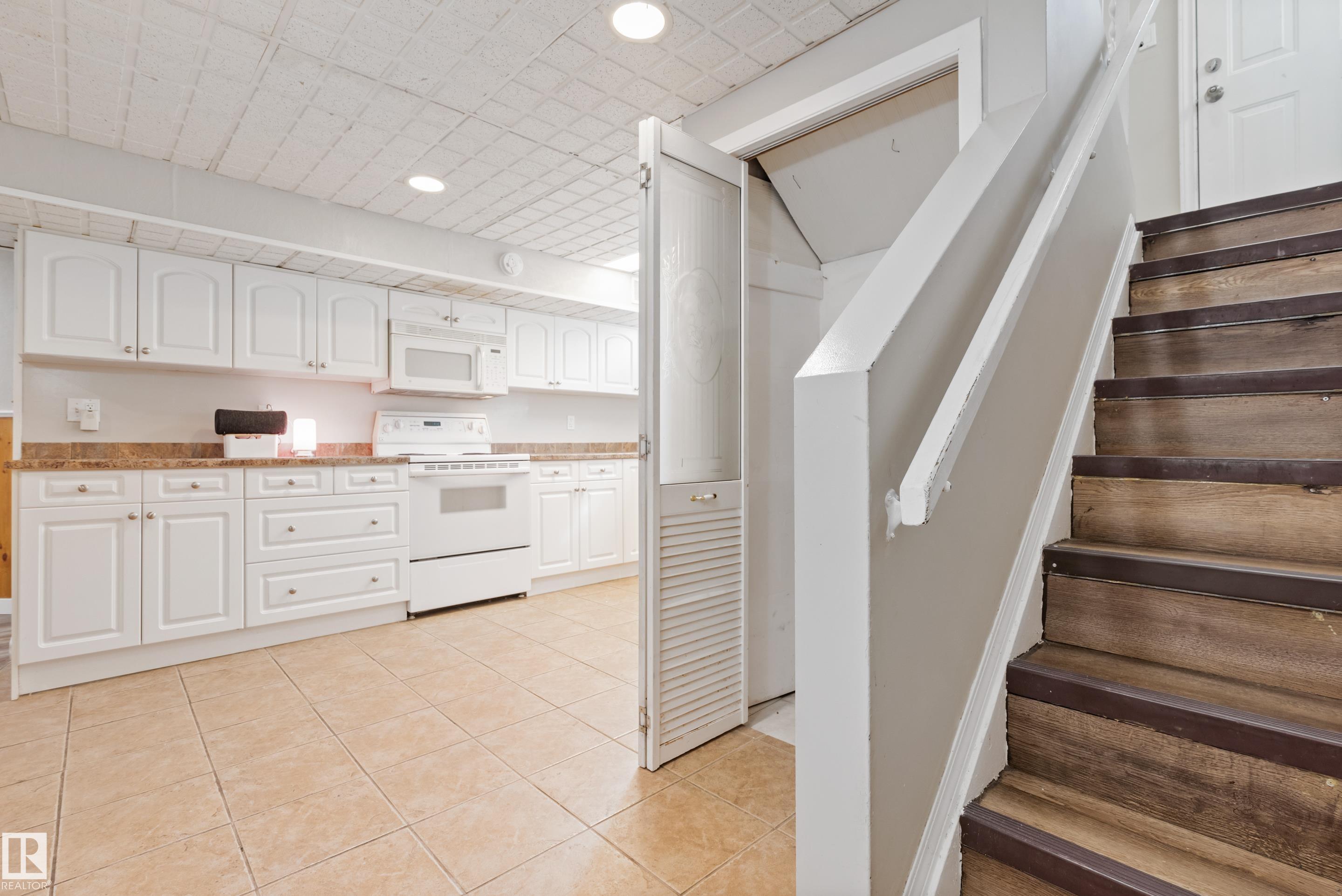 Photo 33 at 7104 95 Avenue NW, Ottewell, Edmonton