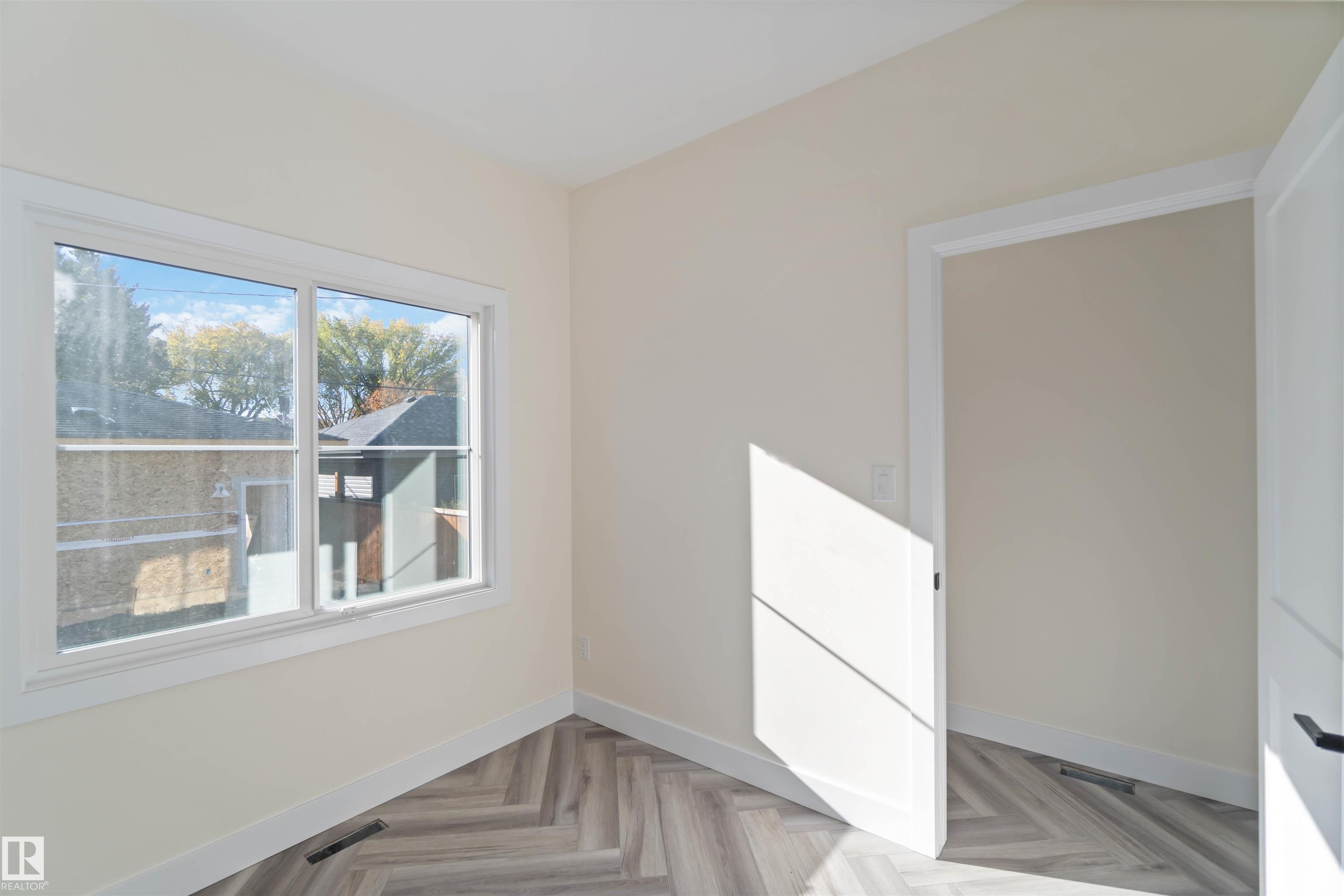 Photo 13 at 8319 81ave NW, King Edward Park, Edmonton