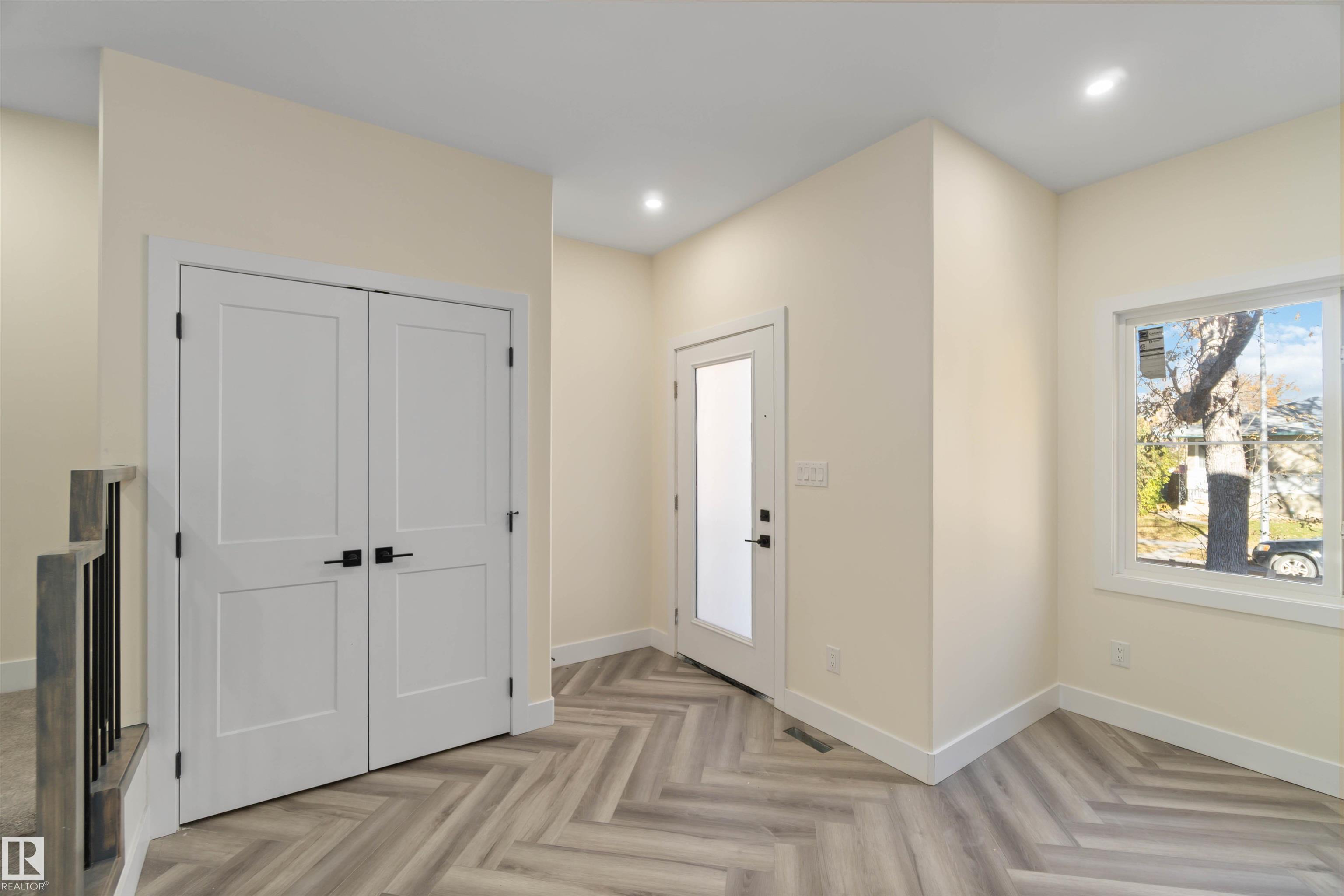 Photo 3 at 8319 81ave NW, King Edward Park, Edmonton