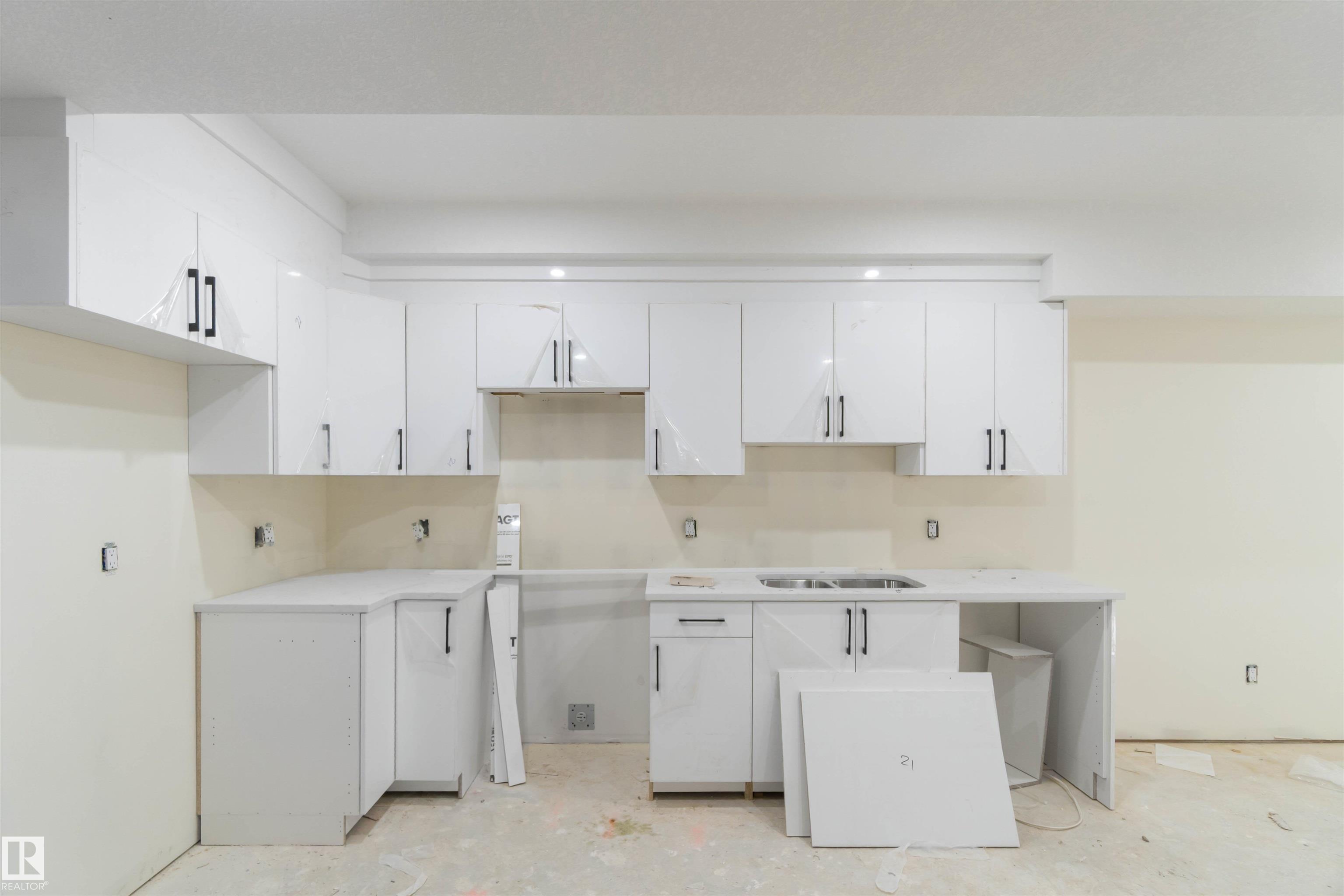 Photo 27 at 8319 81ave NW, King Edward Park, Edmonton