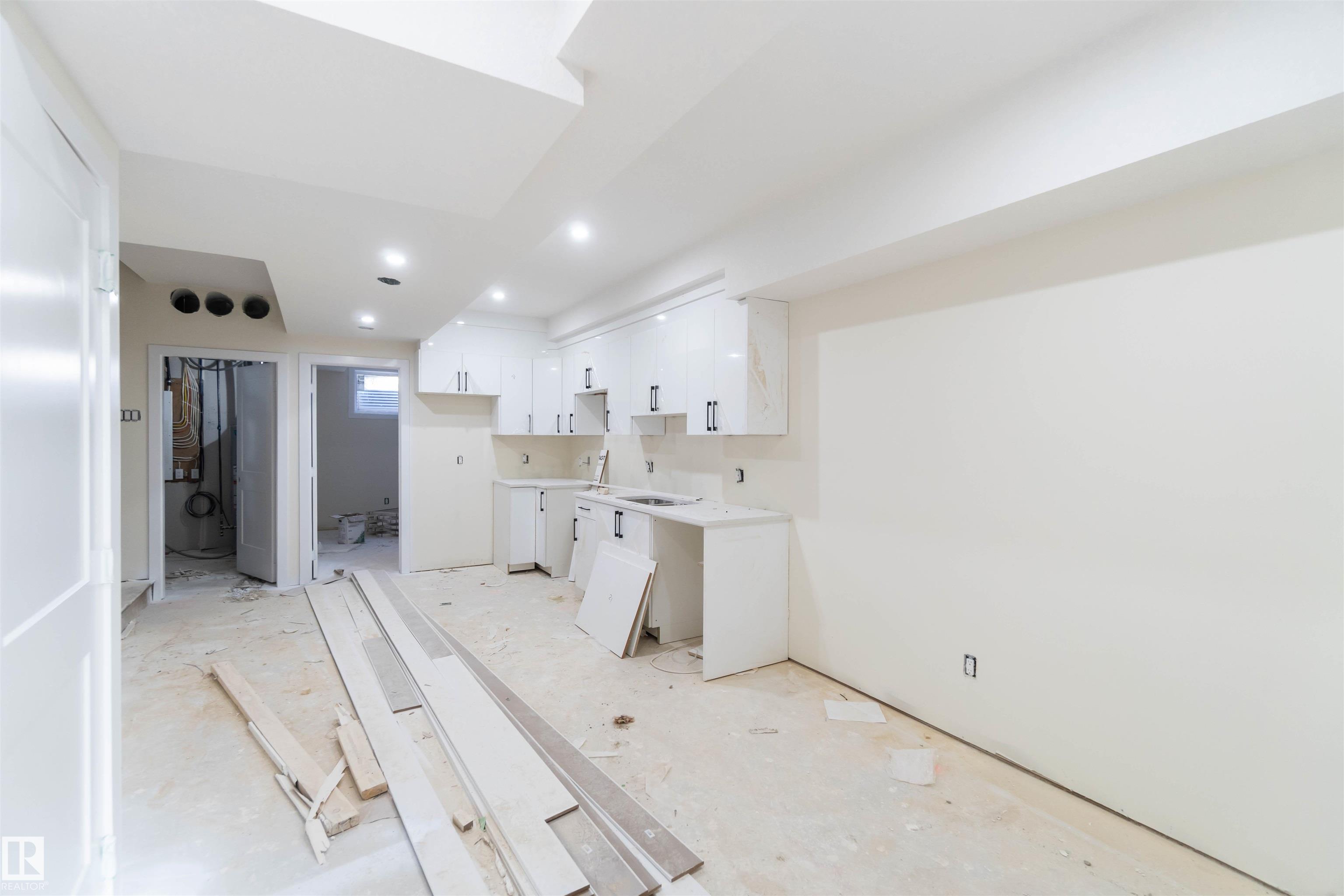 Photo 28 at 8319 81ave NW, King Edward Park, Edmonton