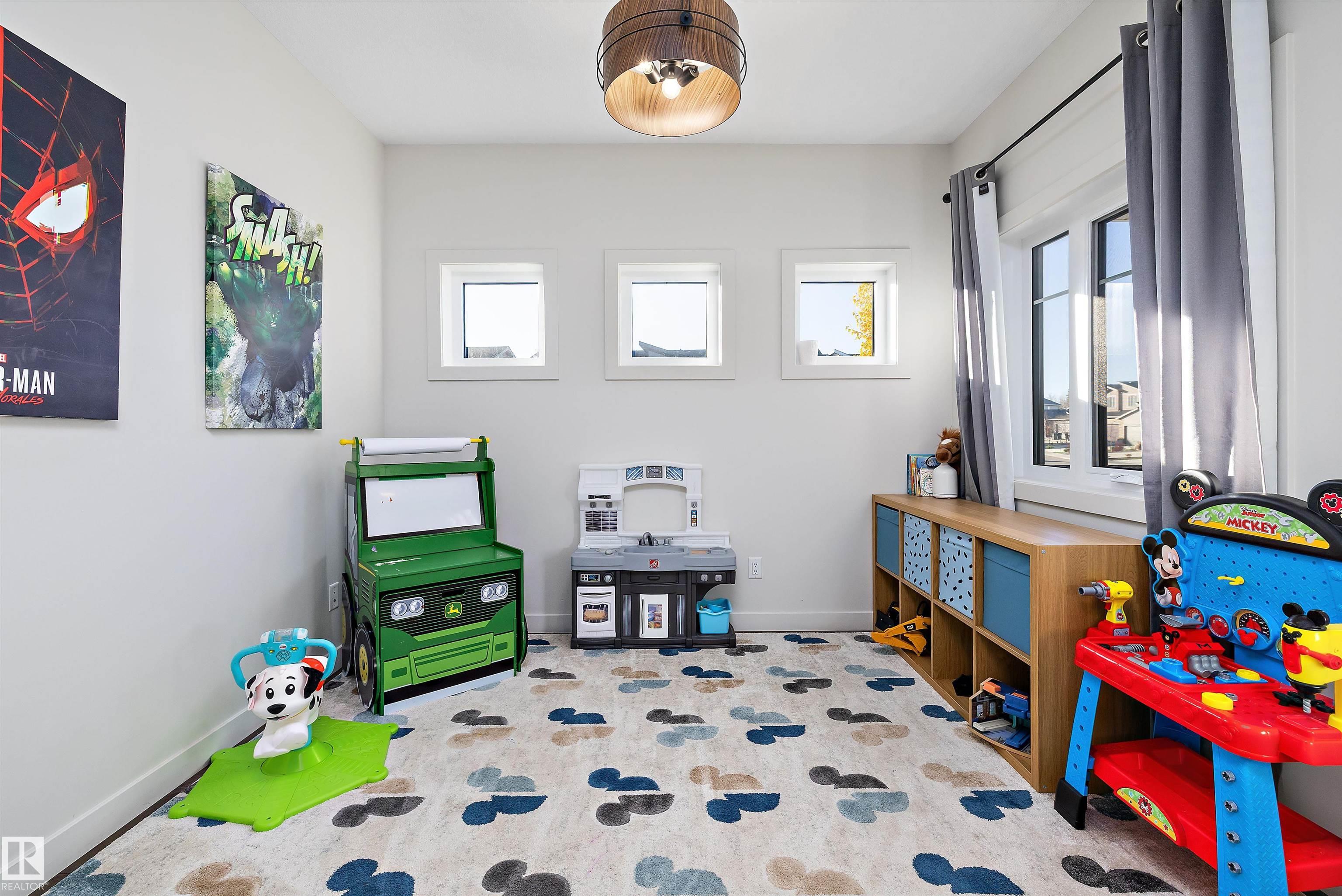 Photo 12 at 2 Elwyck Gate, Fenwyck, Spruce Grove