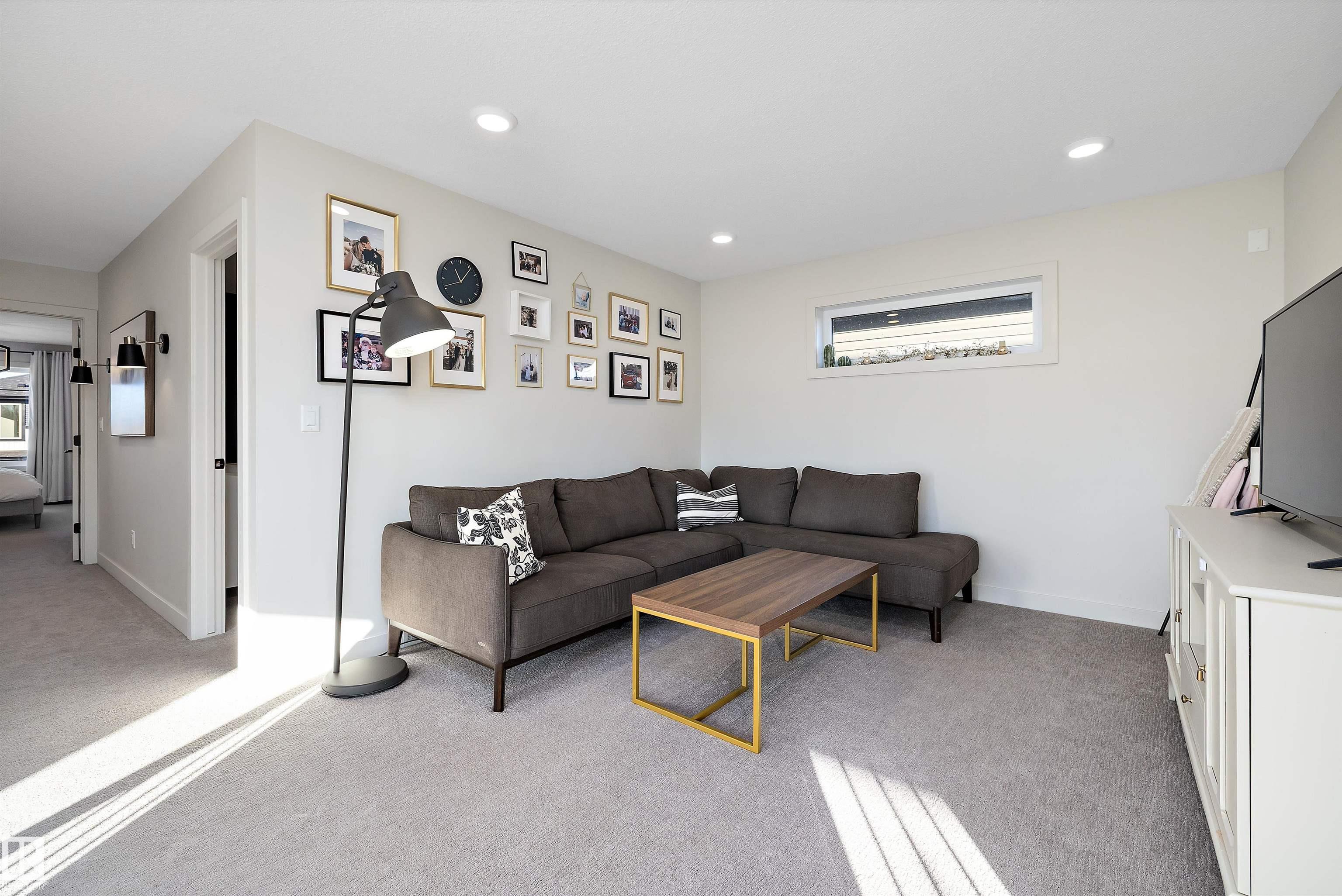 Photo 29 at 2 Elwyck Gate, Fenwyck, Spruce Grove