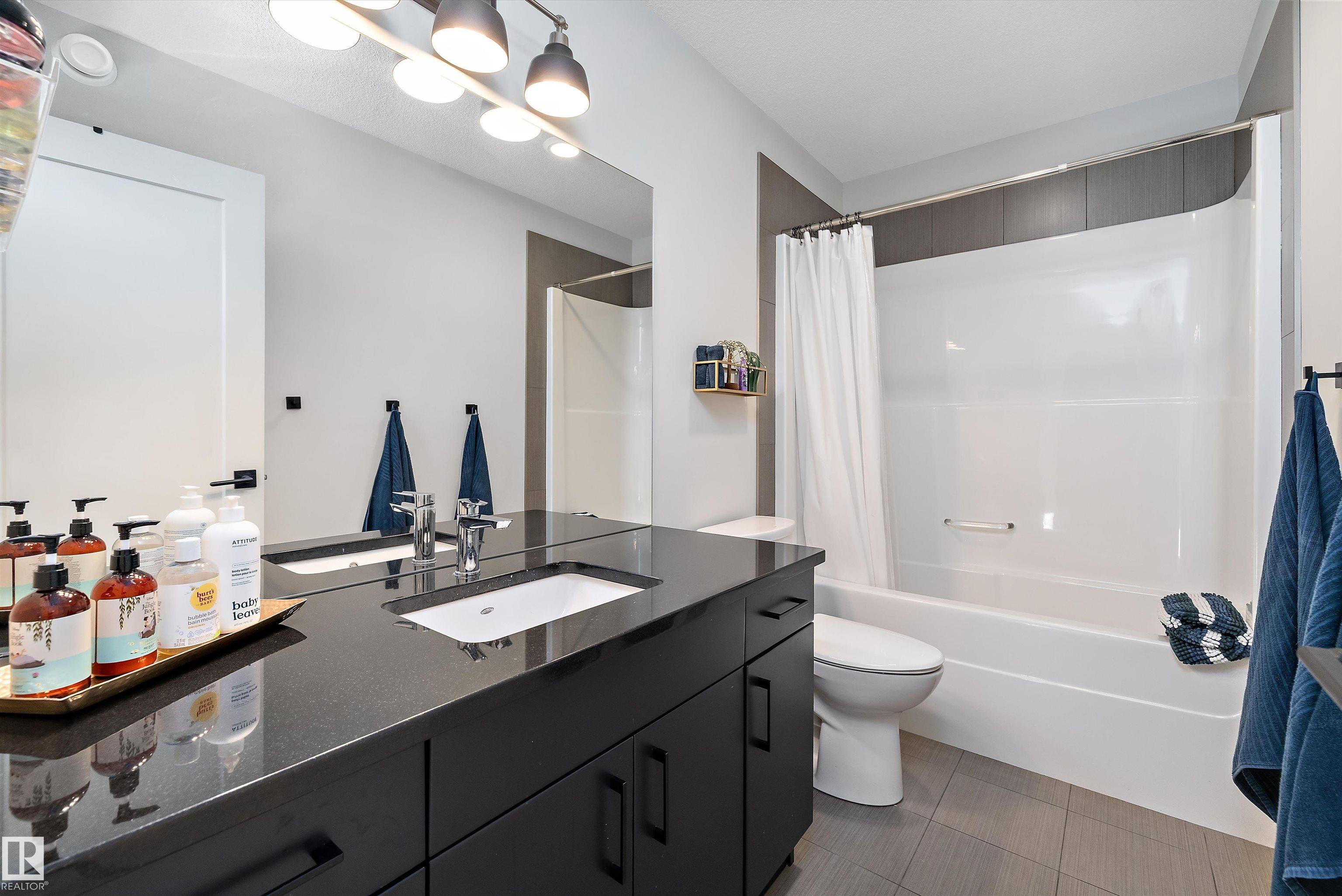 Photo 34 at 2 Elwyck Gate, Fenwyck, Spruce Grove