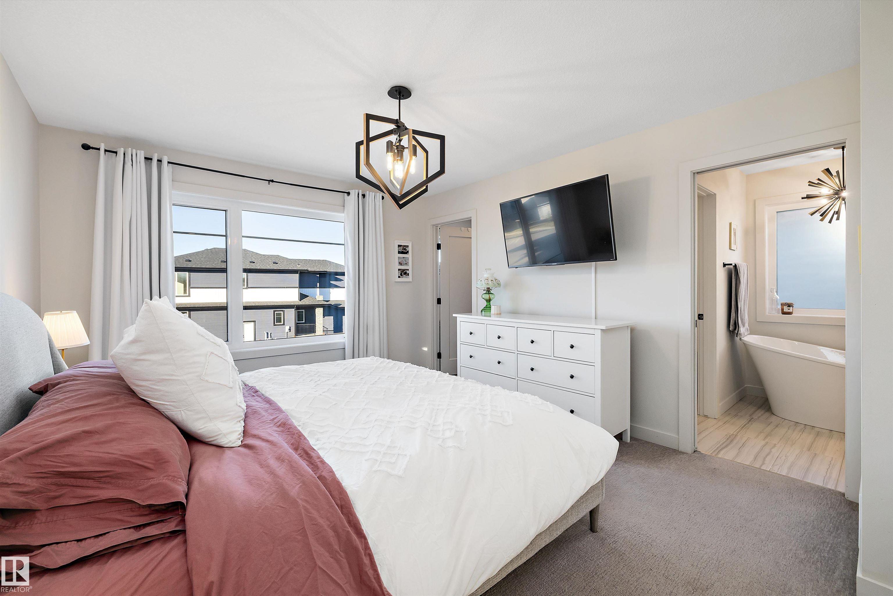 Photo 39 at 2 Elwyck Gate, Fenwyck, Spruce Grove