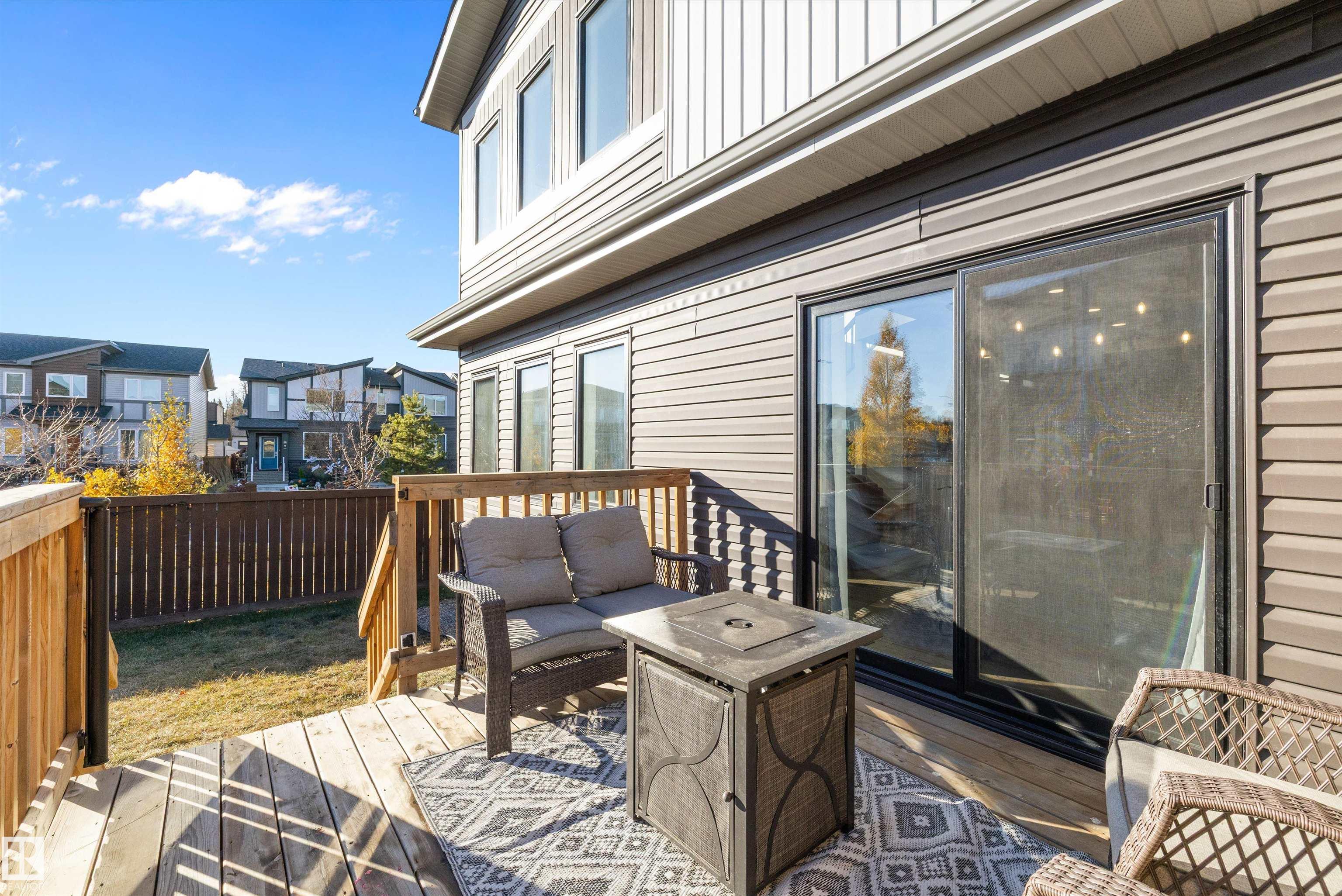 Photo 51 at 2 Elwyck Gate, Fenwyck, Spruce Grove