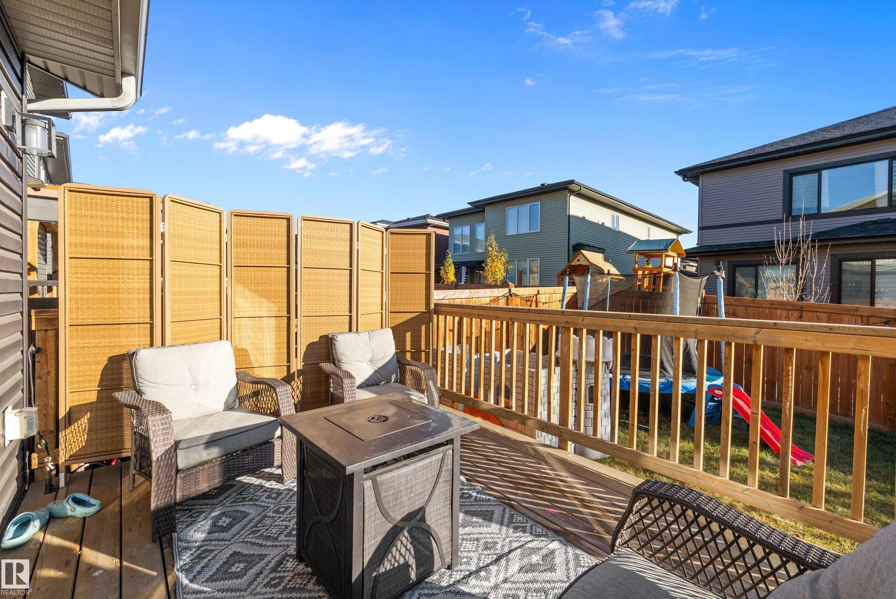 Photo 52 at 2 Elwyck Gate, Fenwyck, Spruce Grove