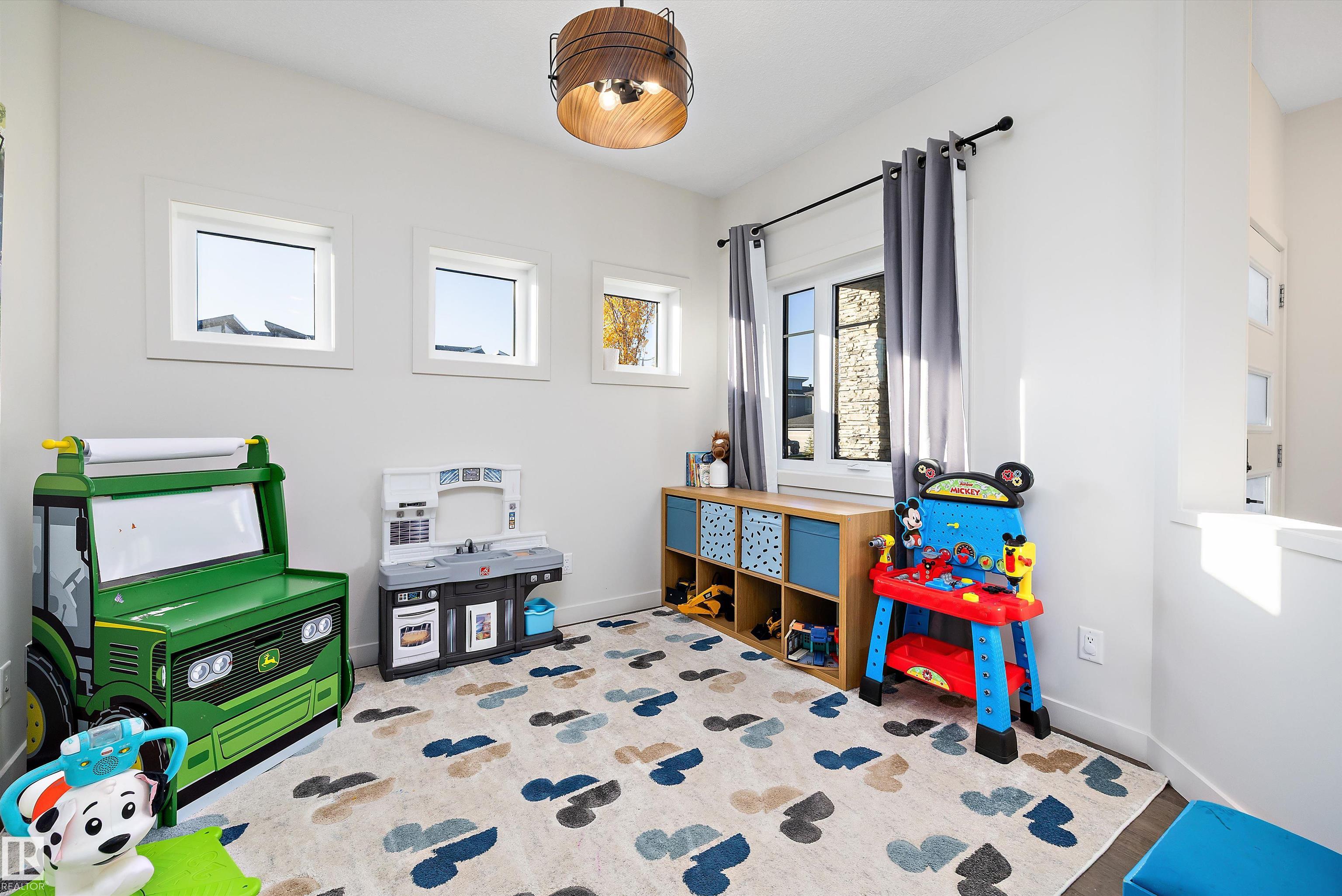 Photo 10 at 2 Elwyck Gate, Fenwyck, Spruce Grove