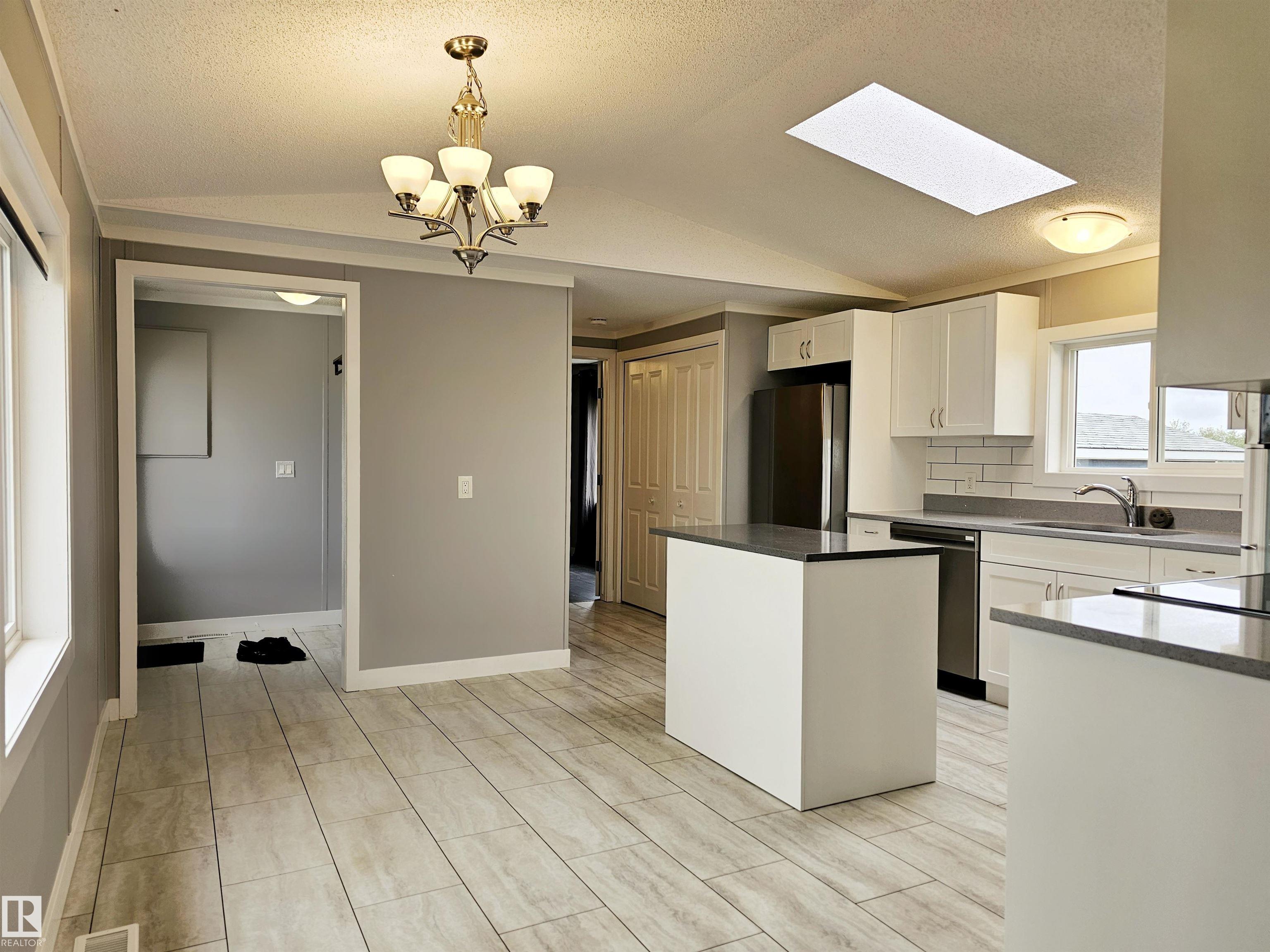 Photo 14 at 42 Richfield Road, Clearview Acres, Rural Sturgeon County