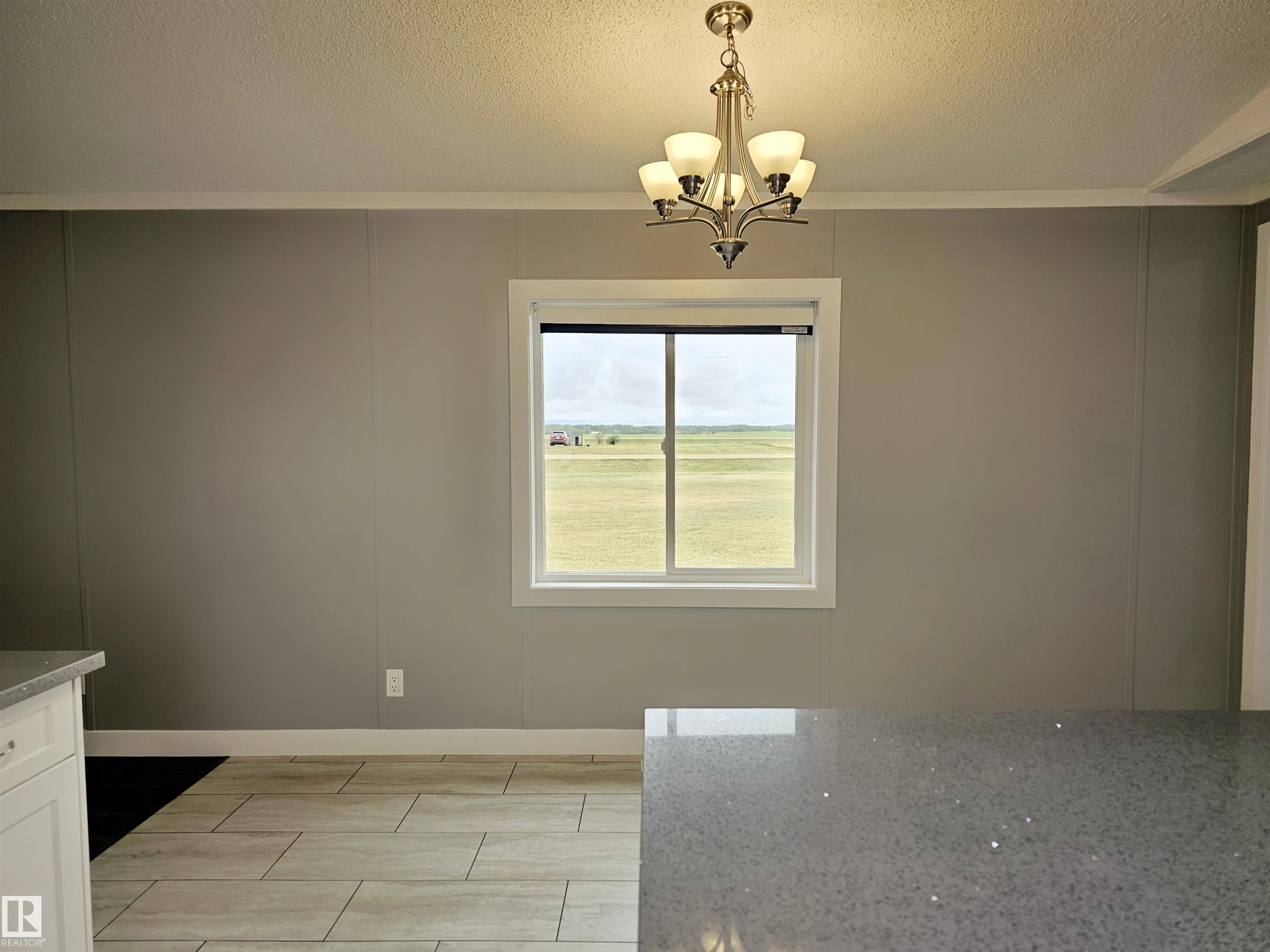 Photo 15 at 42 Richfield Road, Clearview Acres, Rural Sturgeon County